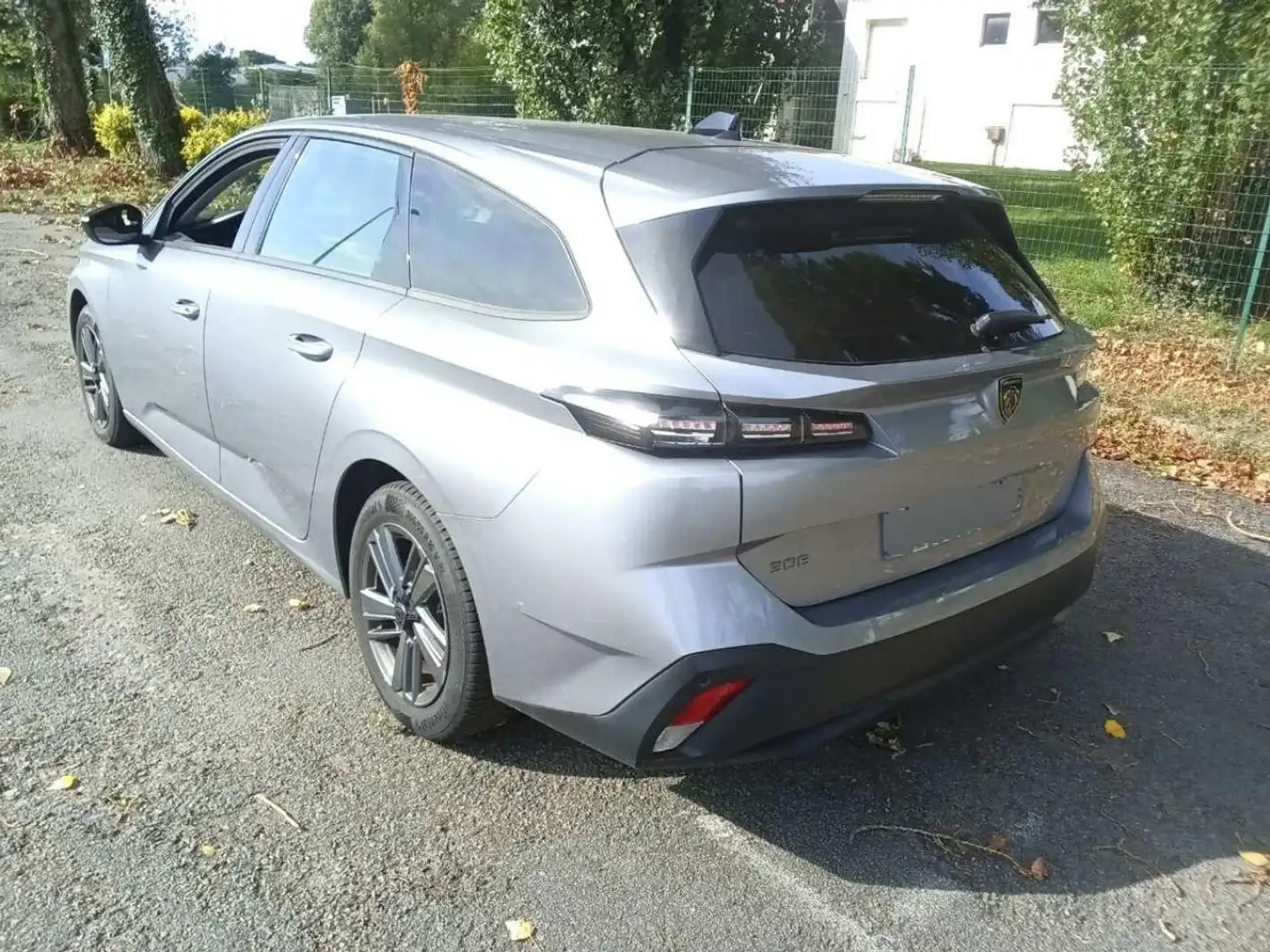 Peugeot 308 SW 1.5 BlueHDi S\u0026S - 130 - BV EAT8  III SW 2021 BREAK Active Pack PHASE 1 Gris - 2