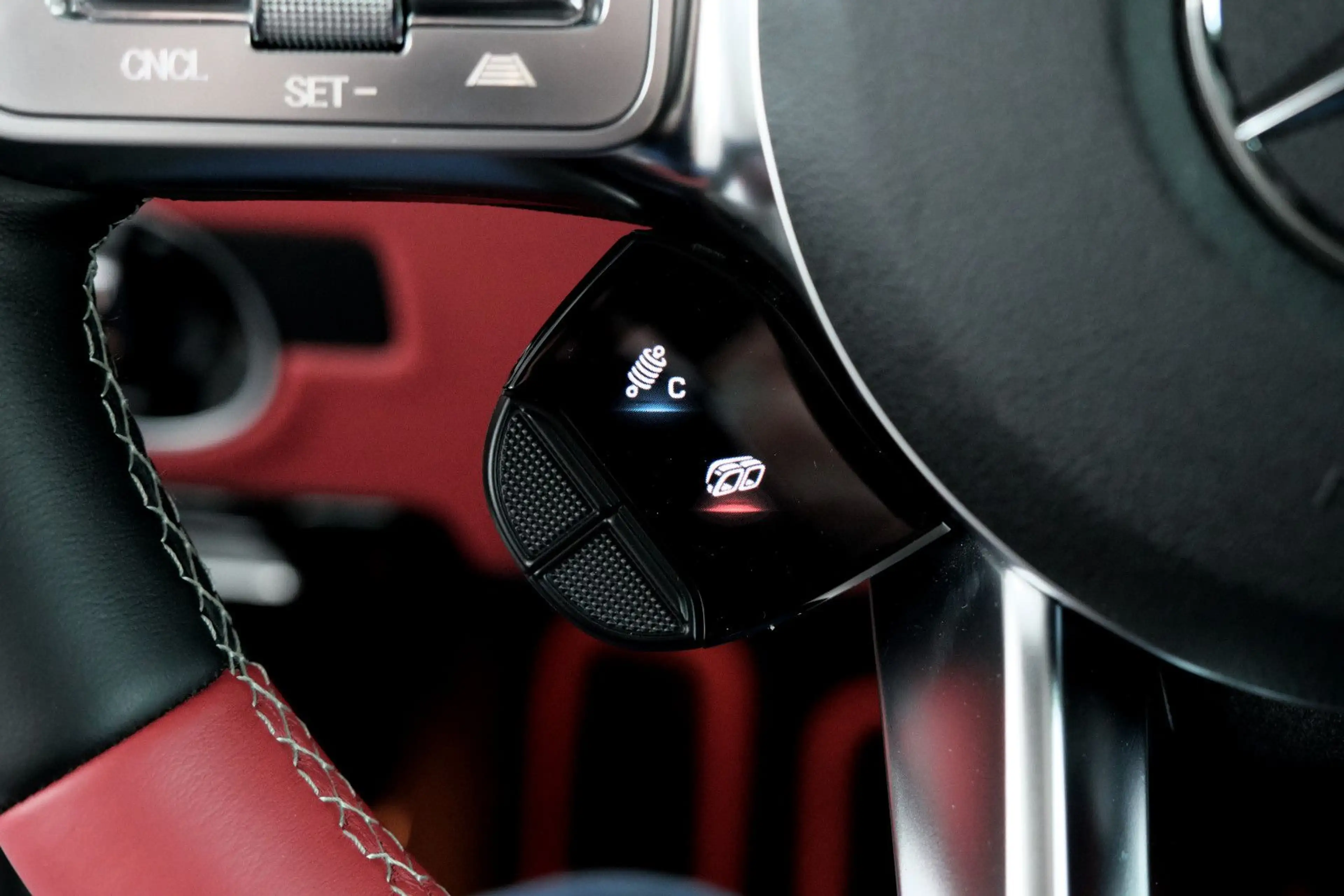 Mercedes-Benz AMG GT Coupe Burmester Hinterachslenkung DE — photo 14