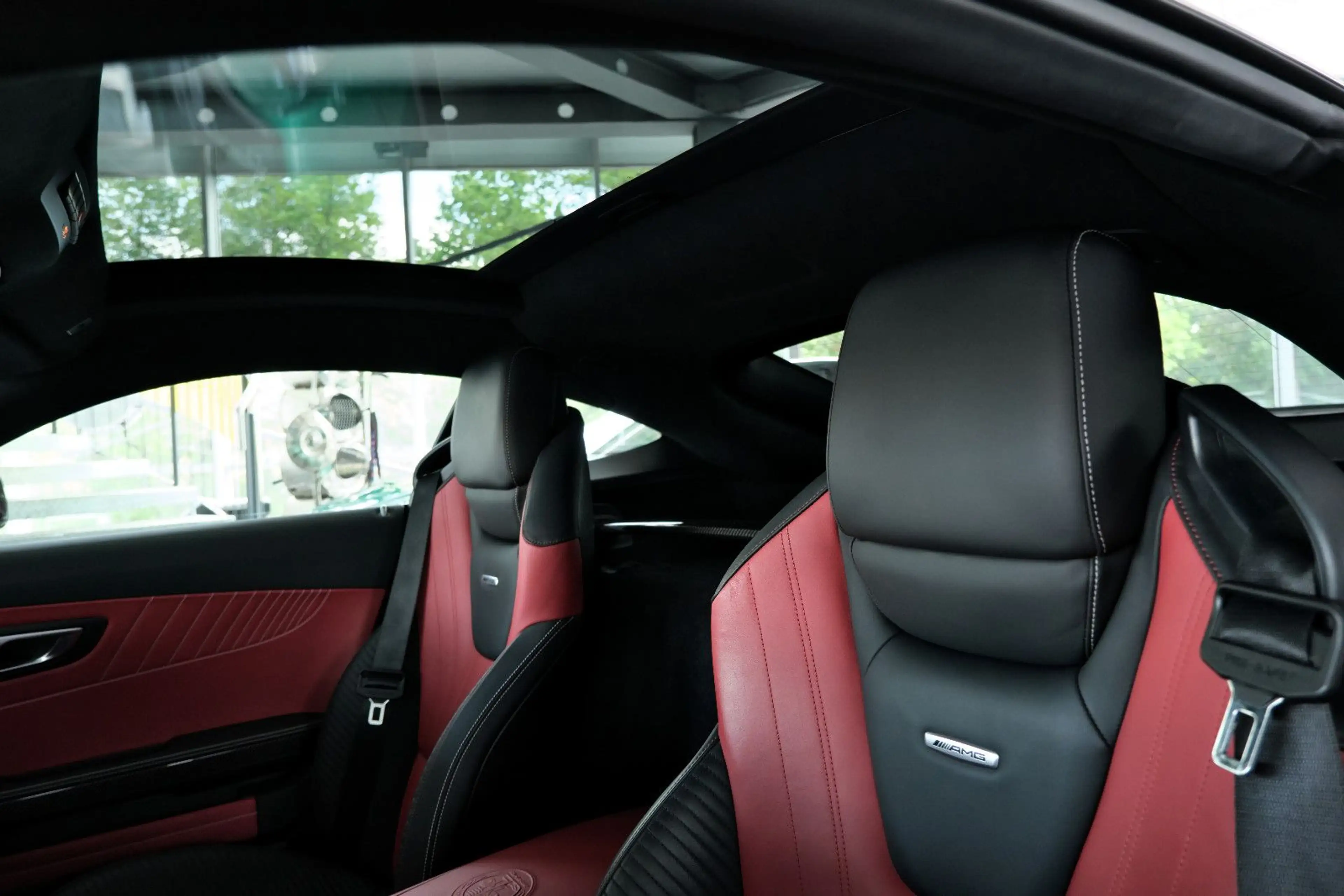 Mercedes-Benz AMG GT Coupe Burmester Hinterachslenkung DE — photo 10