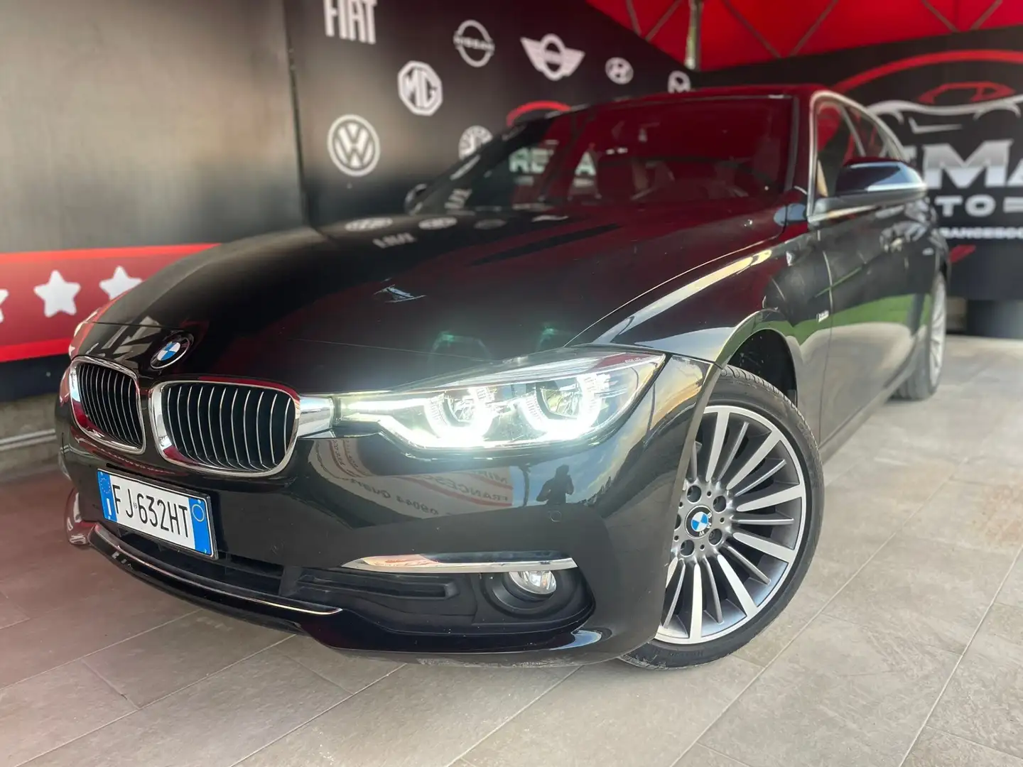 BMW 320 320d Touring Luxury Nero - 2
