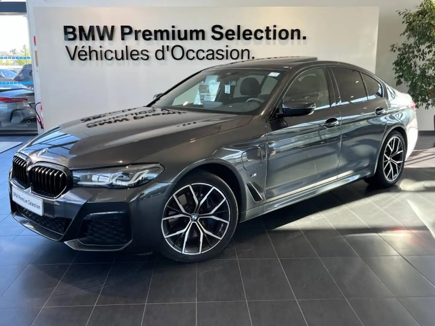 BMW 530 530eA xDrive 292ch M Sport Steptronic Gris - 1