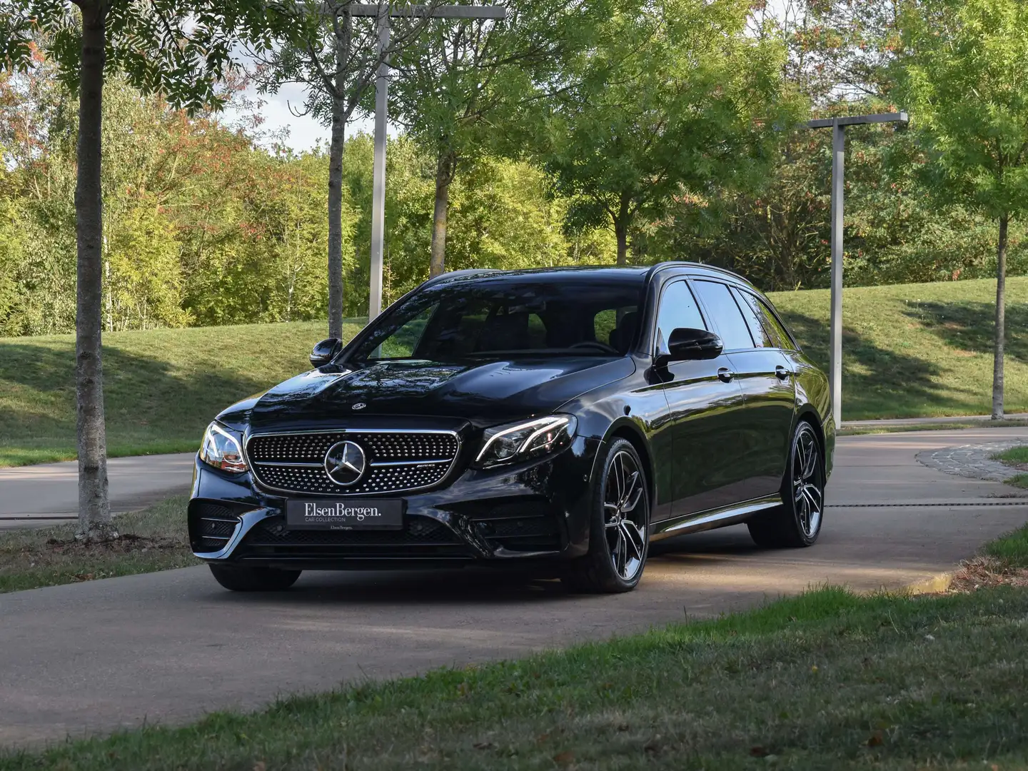 Mercedes-Benz E 53 AMG 4Matic+ T / Obsidian Black / 1st Owner Gris - 2
