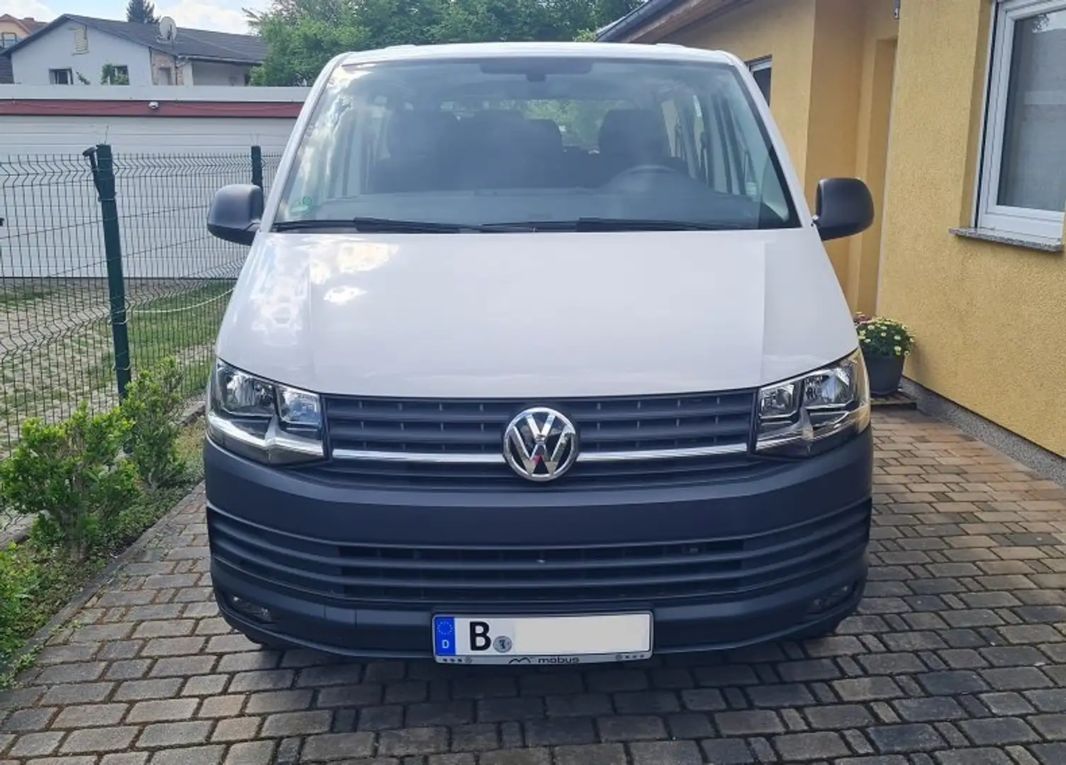 Volkswagen T6 Kombi 2.0 TDI Bus 9-Sitzer AHK Klima PDC Bílá - 2