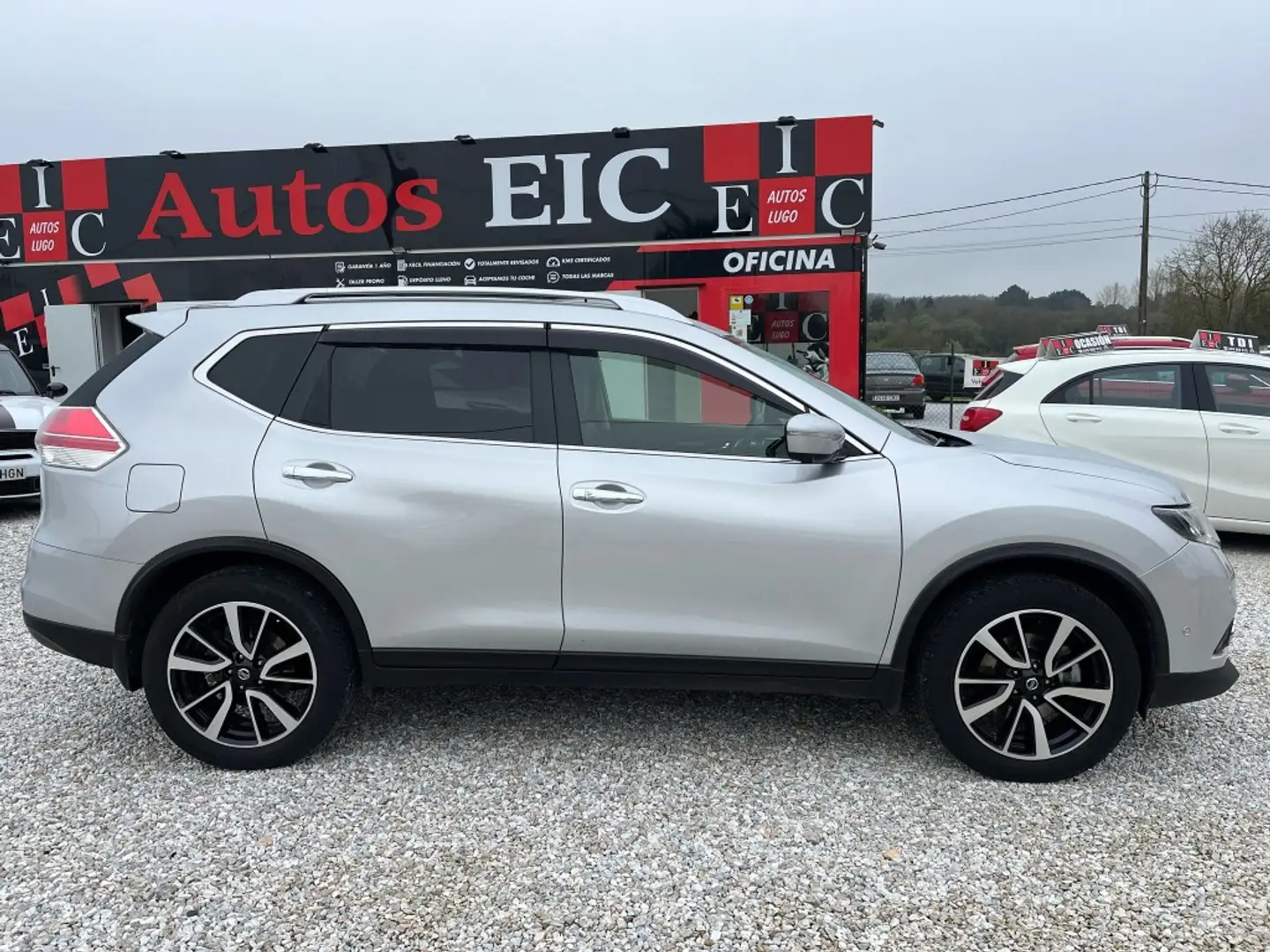 Nissan X-Trail 2.0 dCi N-Connecta 4x4-i XTronic 7 pl. Grigio - 2