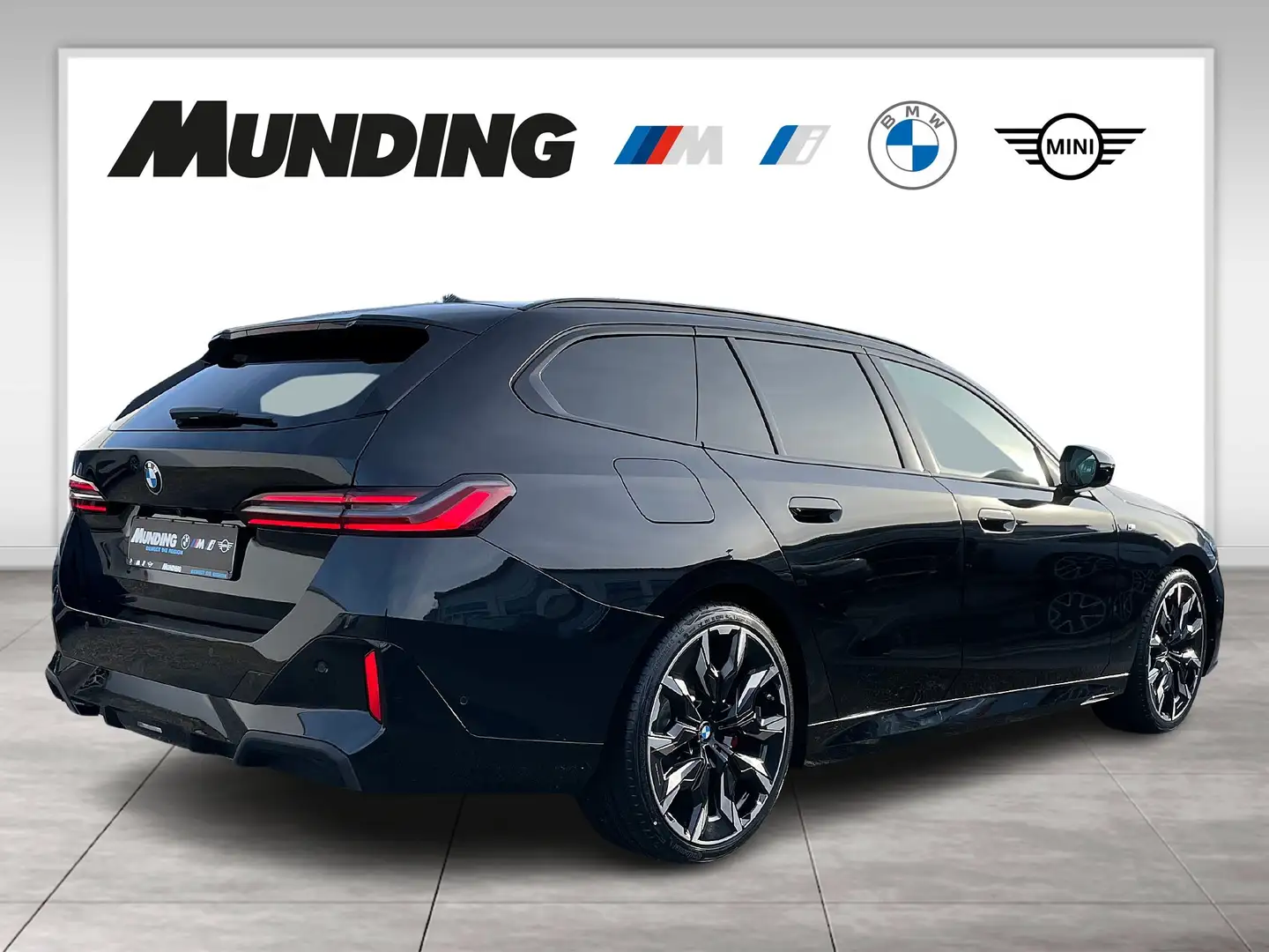 BMW 520 d xDrive A Touring M-Sportpaket AHK|Navi|MFL|PDC|S Schwarz - 2
