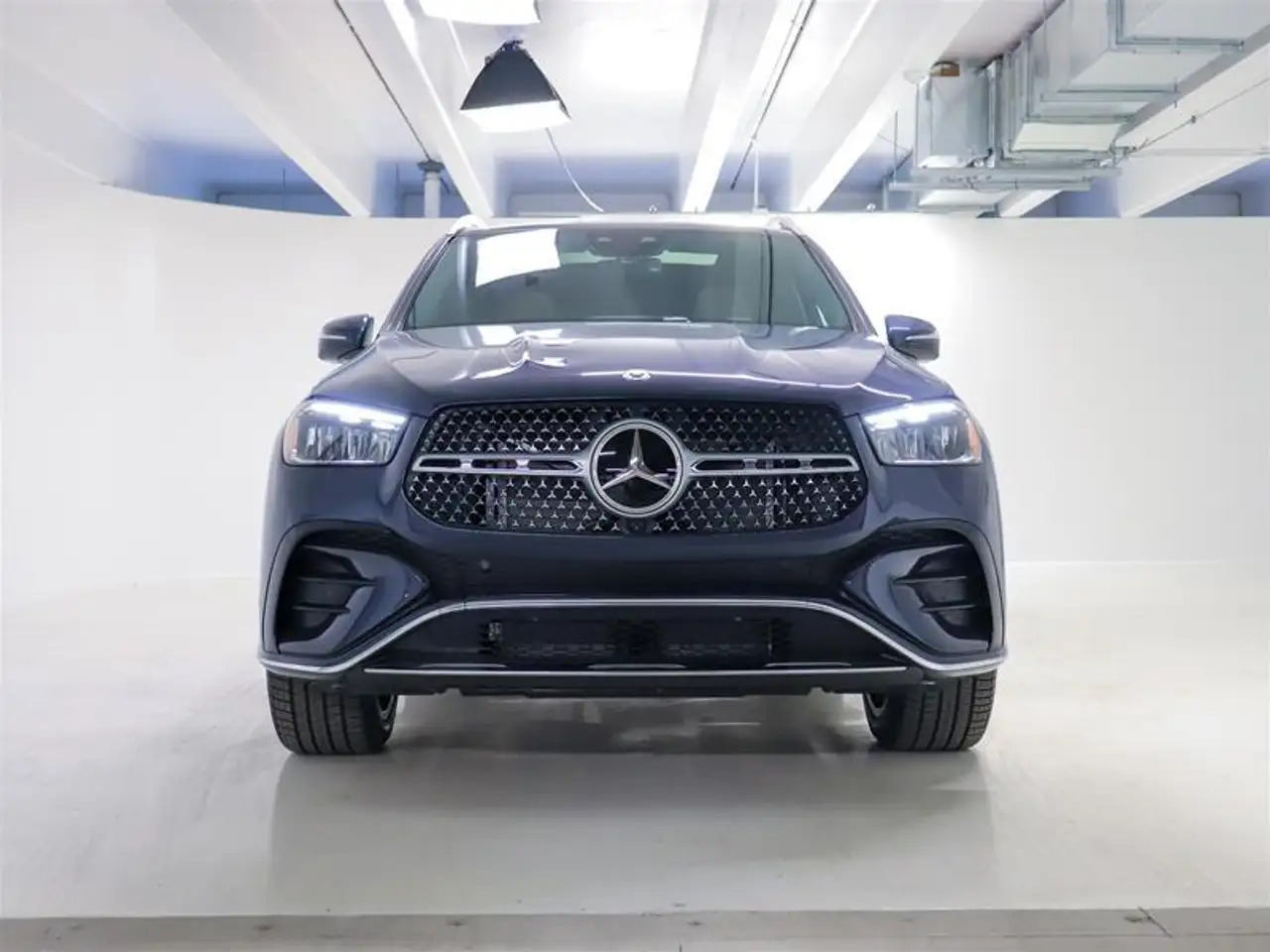 Mercedes-Benz GLE снимка Mercedes-Benz GLE