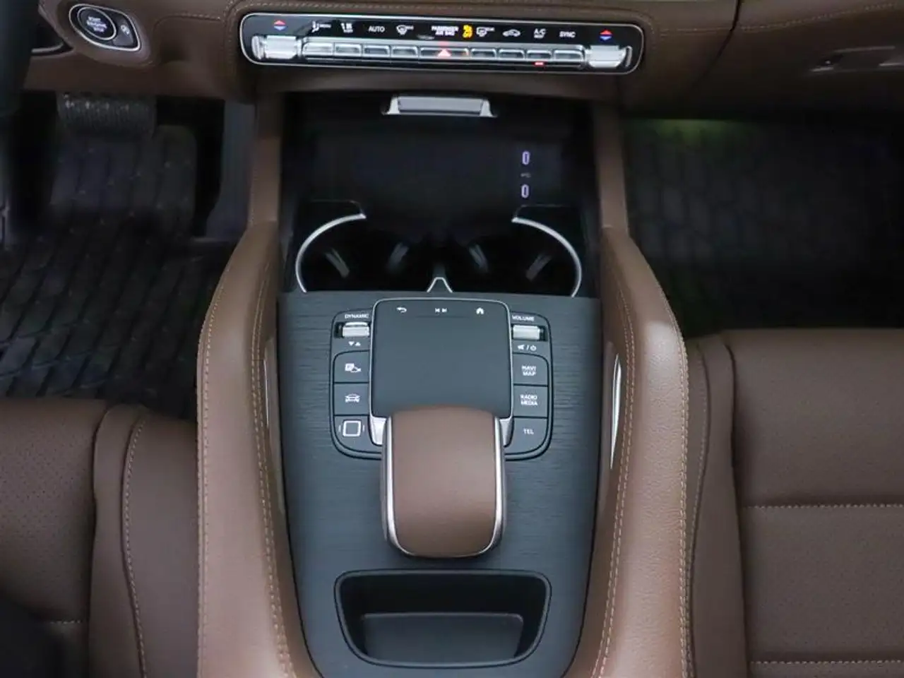 Mercedes-Benz GLE снимка Mercedes-Benz GLE