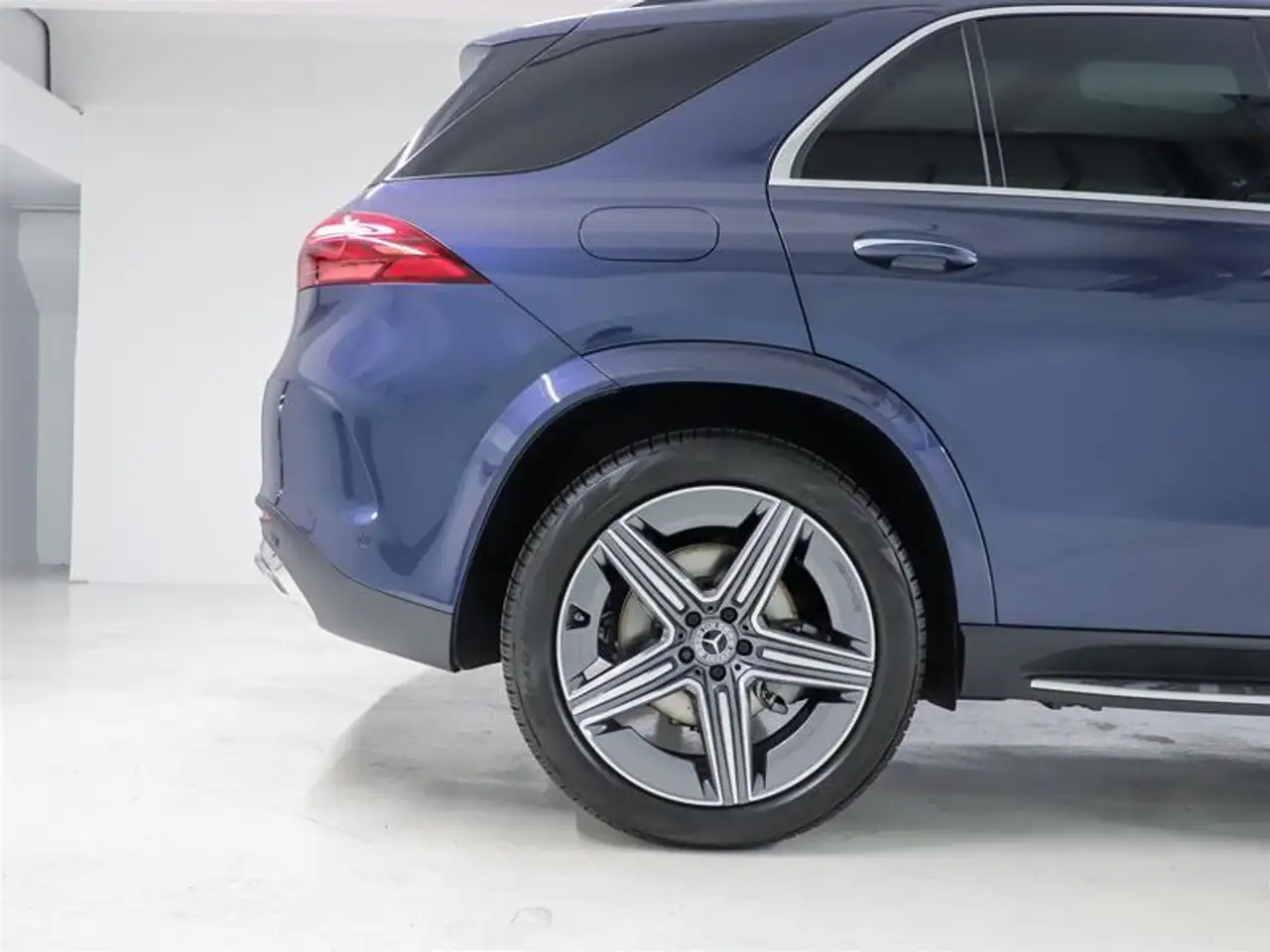 Mercedes-Benz GLE снимка Mercedes-Benz GLE