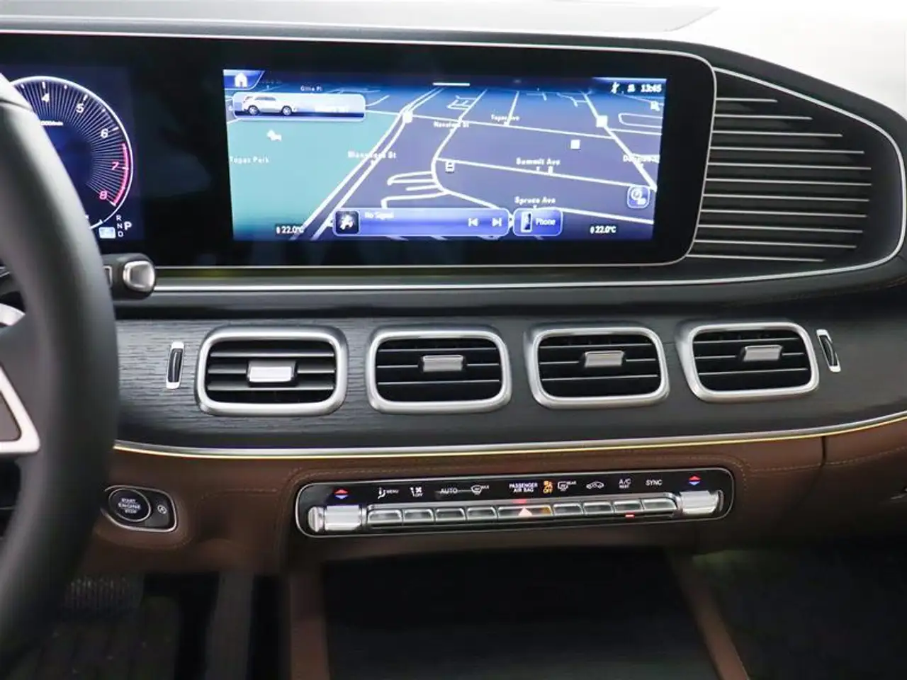 Mercedes-Benz GLE снимка Mercedes-Benz GLE