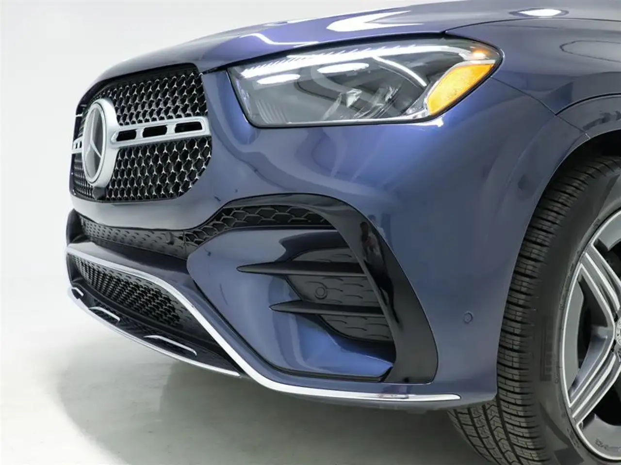 Mercedes-Benz GLE снимка Mercedes-Benz GLE