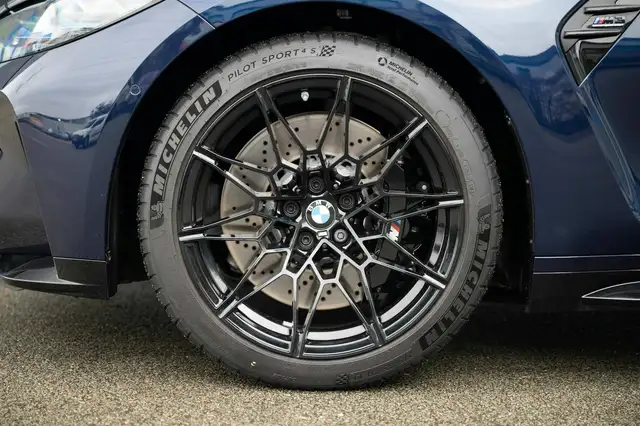 BMW M3 view 10