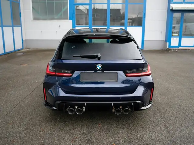 BMW M3 view 4