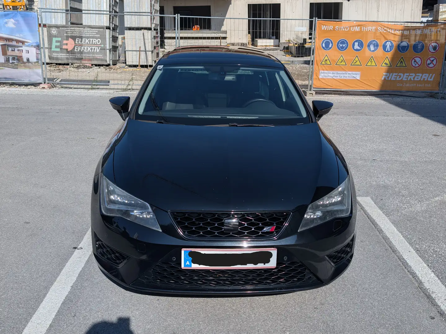 SEAT Leon Leon FR 1,4 TSI Start-StoppFR Start-Stopp Schwarz - 1