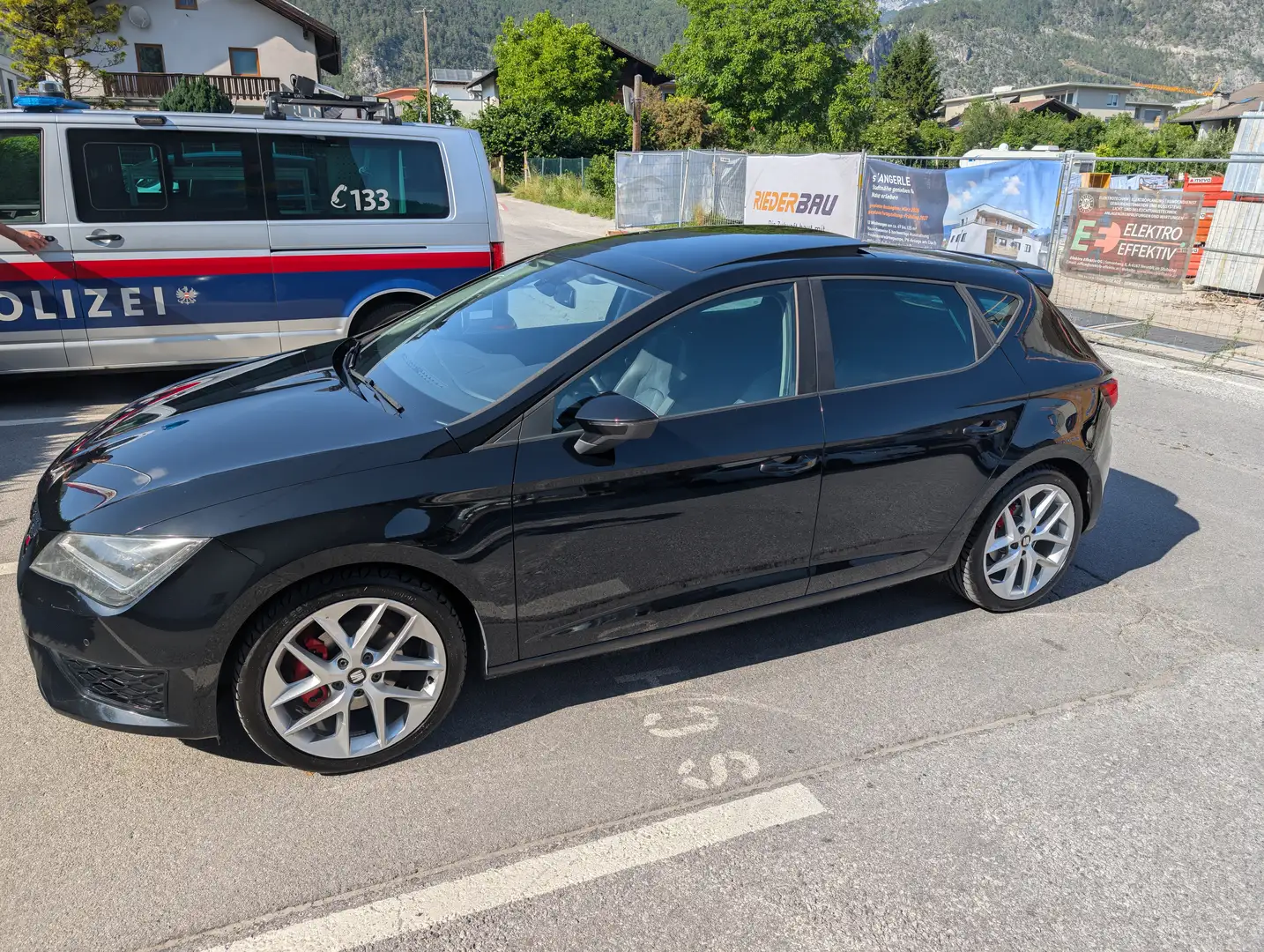 SEAT Leon Leon FR 1,4 TSI Start-StoppFR Start-Stopp Schwarz - 2