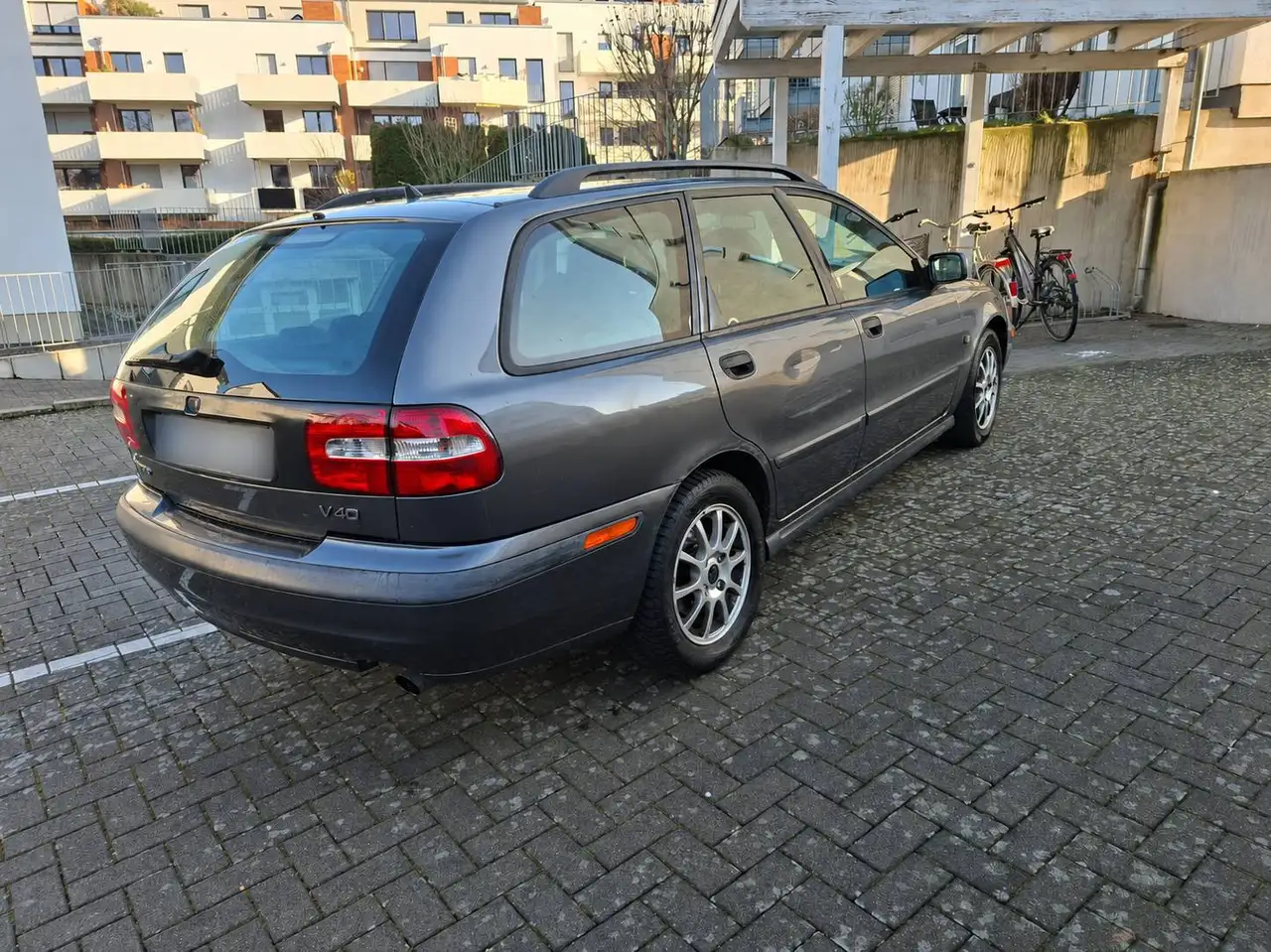 Volvo V40 1.8 Comfort, foto 2