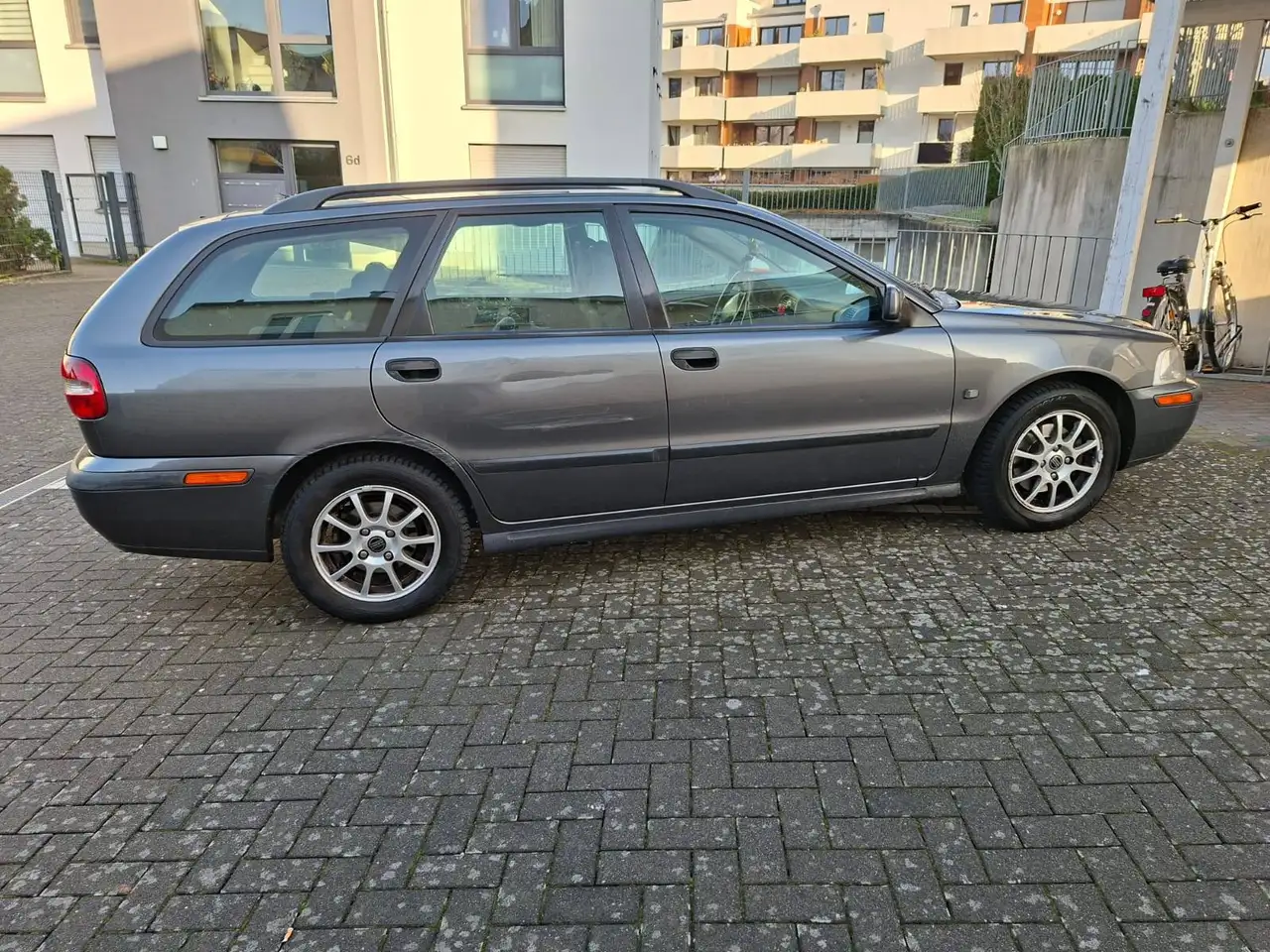 Volvo V40 1.8 Comfort, foto 3