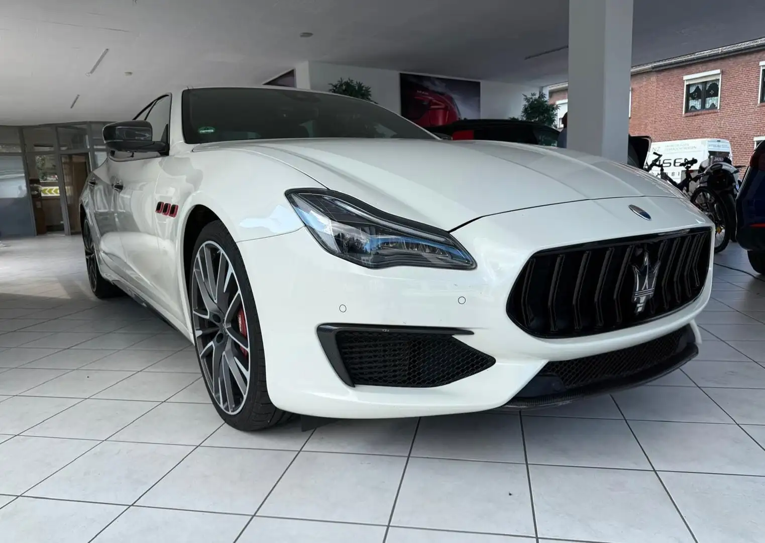 Maserati Quattroporte Trofeo Full Option | Soft Close Weiß - 2