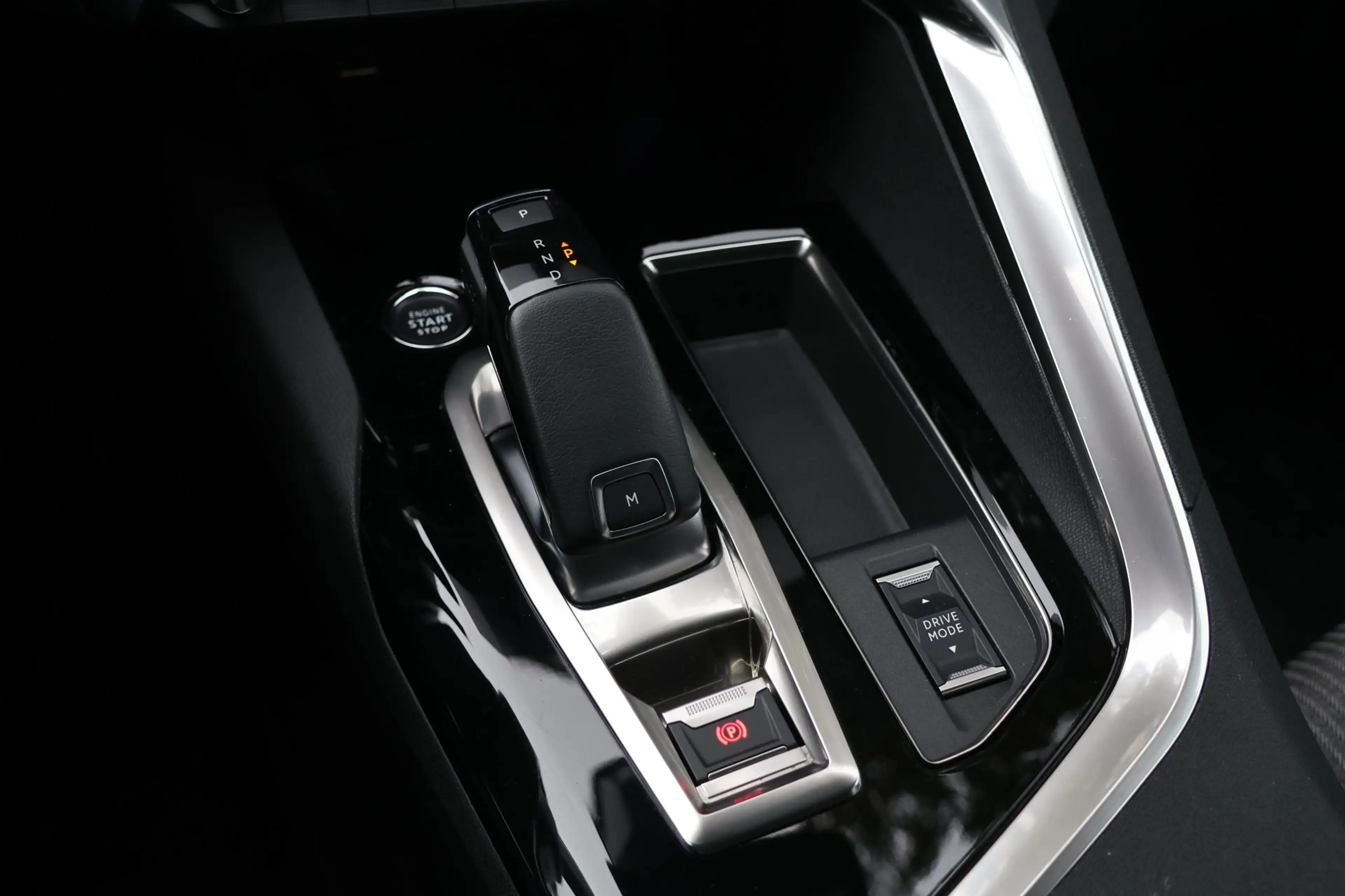 Peugeot 5008 1.5 BlueHDI Allure Pack Business | EX. EX. €10250 — photo 18