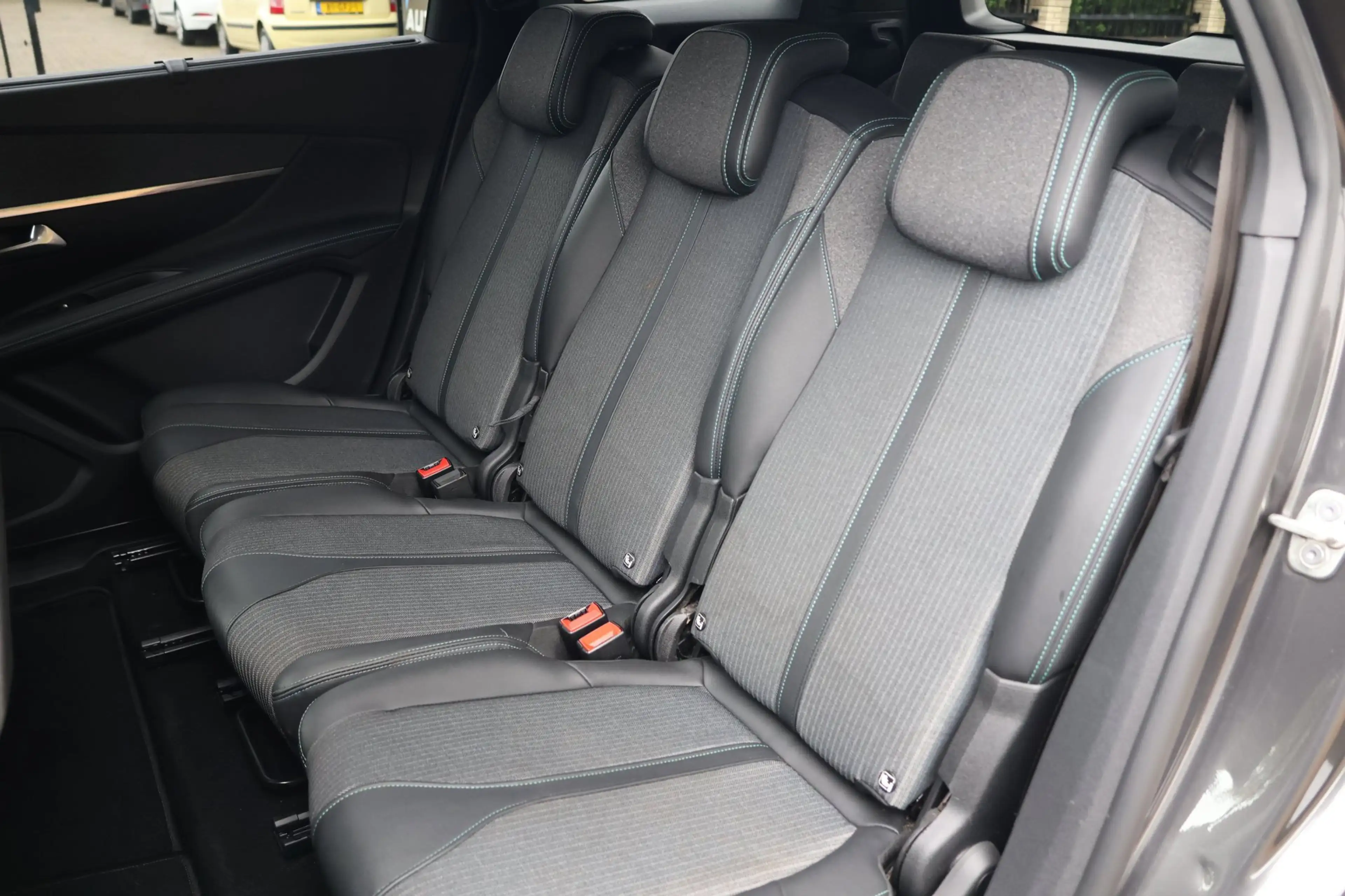 Peugeot 5008 1.5 BlueHDI Allure Pack Business | EX. EX. €10250 — photo 10