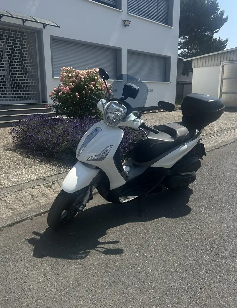 Piaggio Beverly 350 Sport Touring White - 1