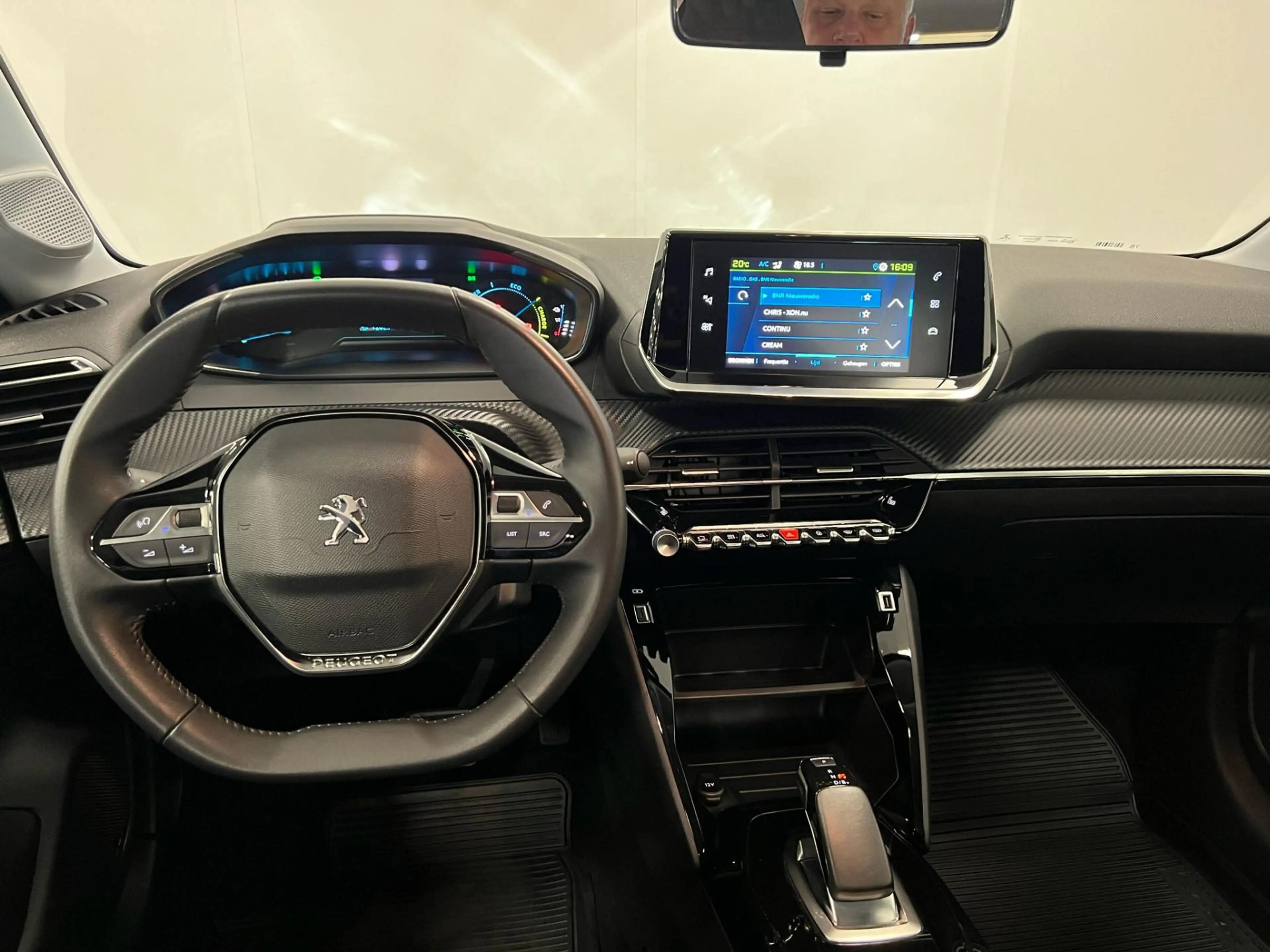 Peugeot e-208 EV Active 50 kWh / Stoelverw. / Pdc / SOH 100% / — photo 2