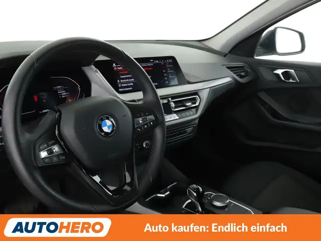 BMW 1 Series view 11