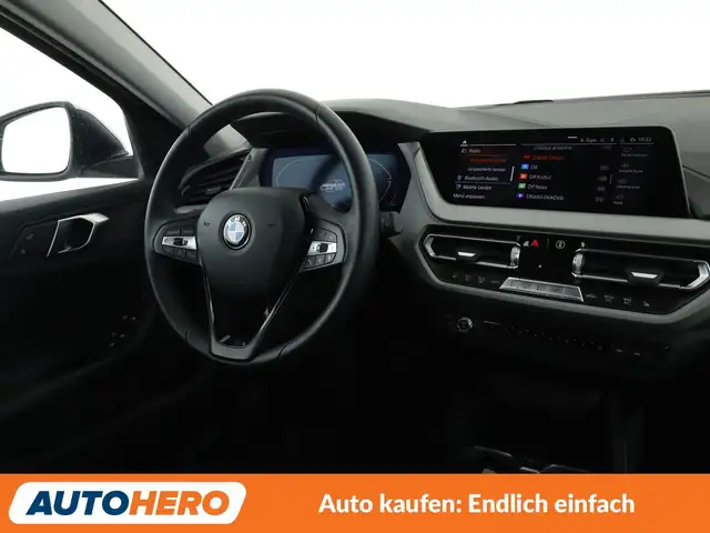BMW 1 Series view 13