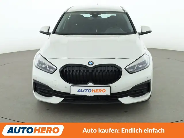 BMW 1 Series view 9