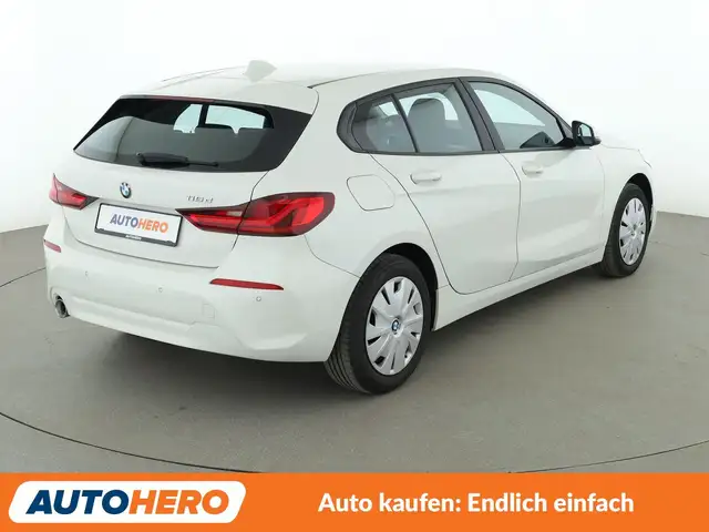 BMW 1 Series view 6