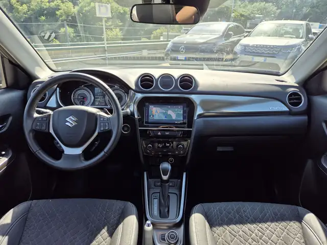 Suzuki Vitara view 8