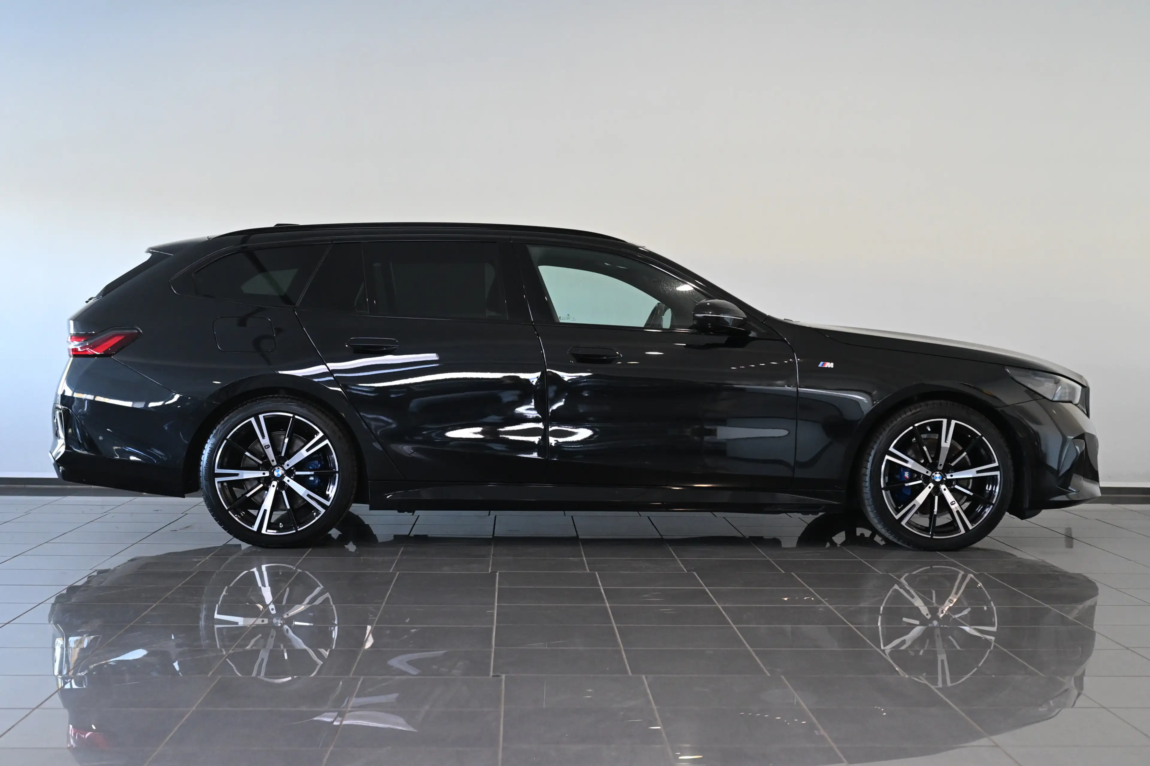 BMW 520 d Touring xDrive M Sport Pro Pano ACC StHz. — photo 4