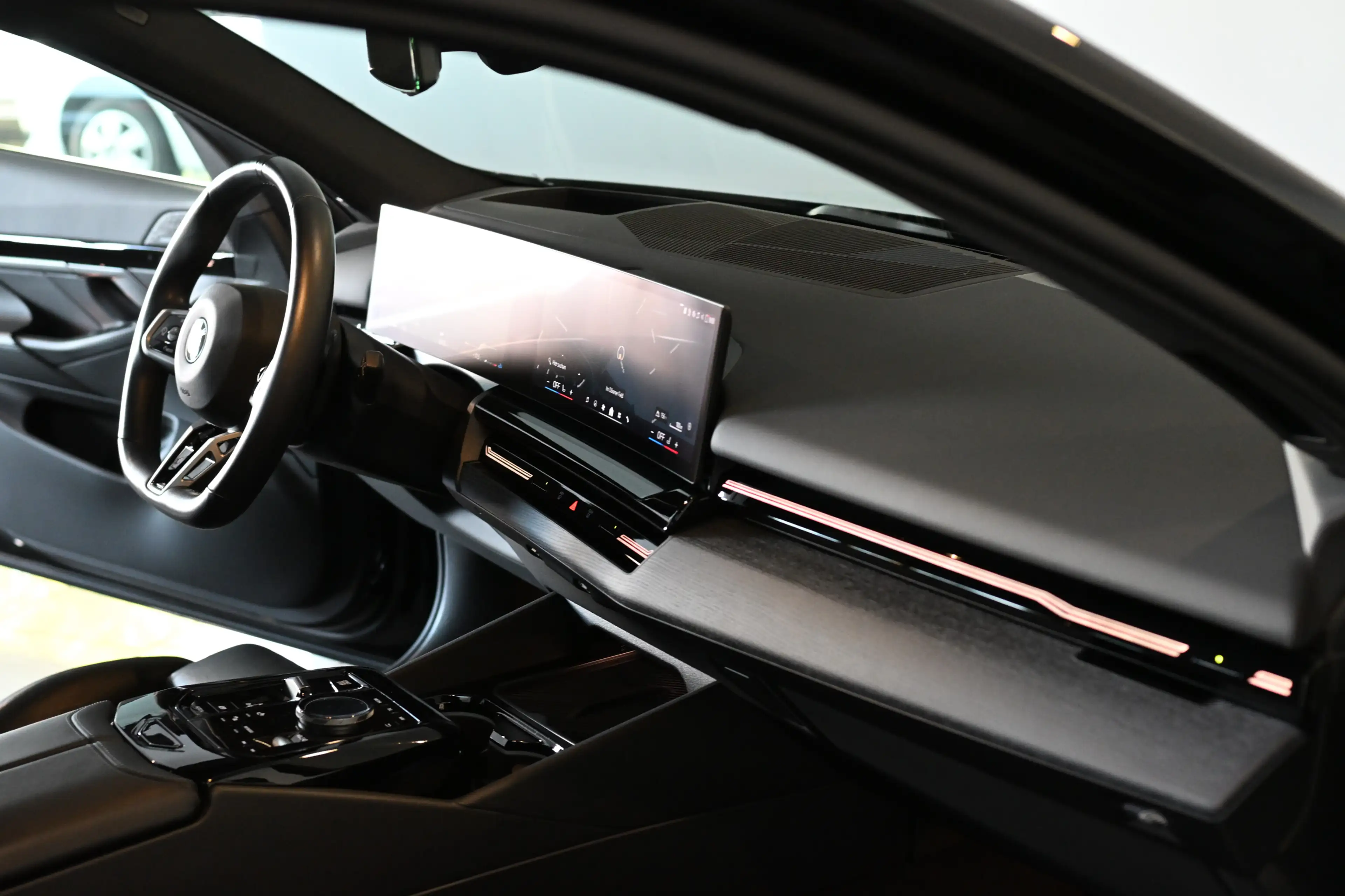 BMW 520 d Touring xDrive M Sport Pro Pano ACC StHz. — photo 9