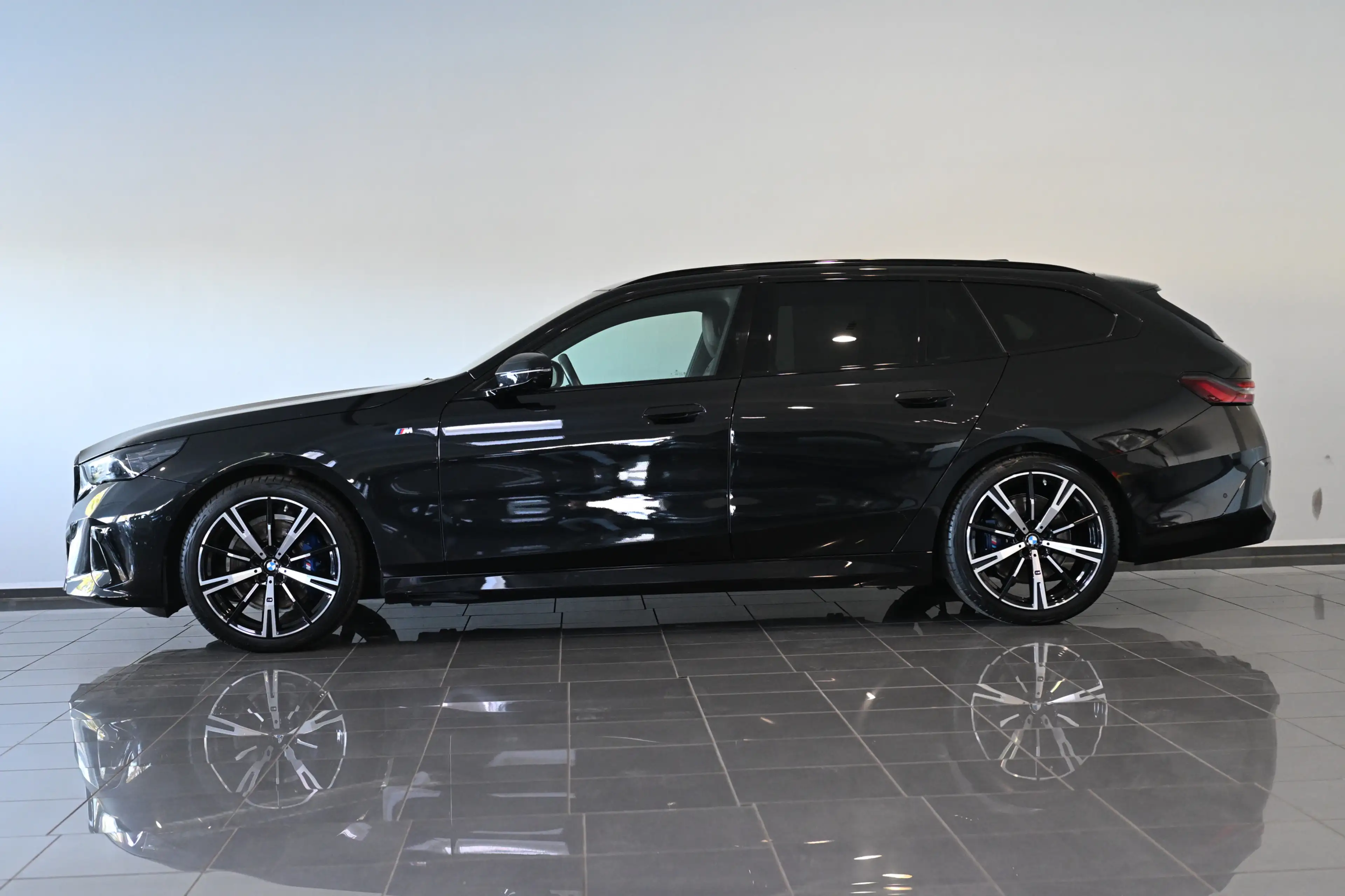 BMW 520 d Touring xDrive M Sport Pro Pano ACC StHz. — photo 3