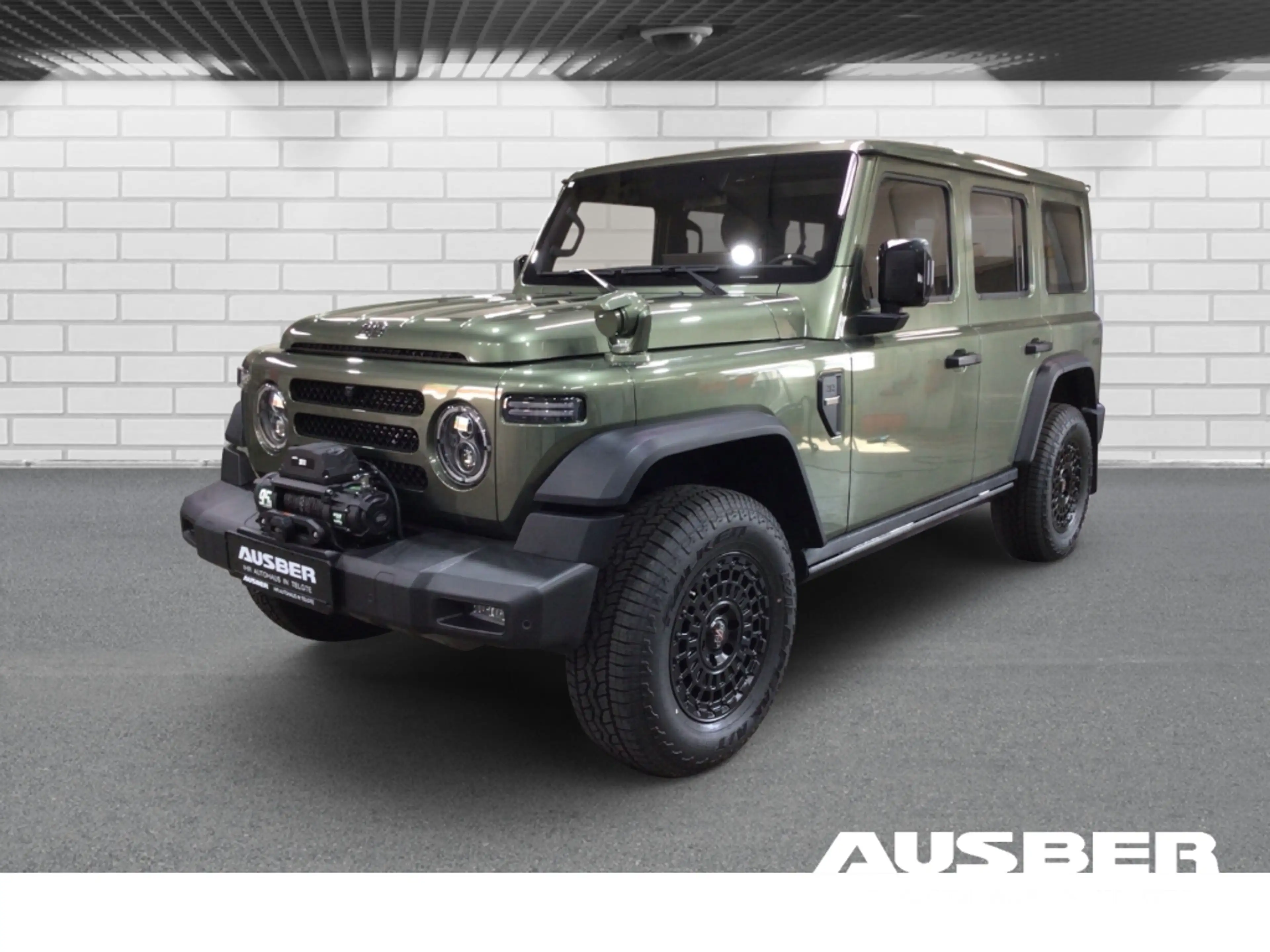 BAW 212 mit Allradantrieb 4x4 und Motorwinde, Arbeitsschei — photo 2