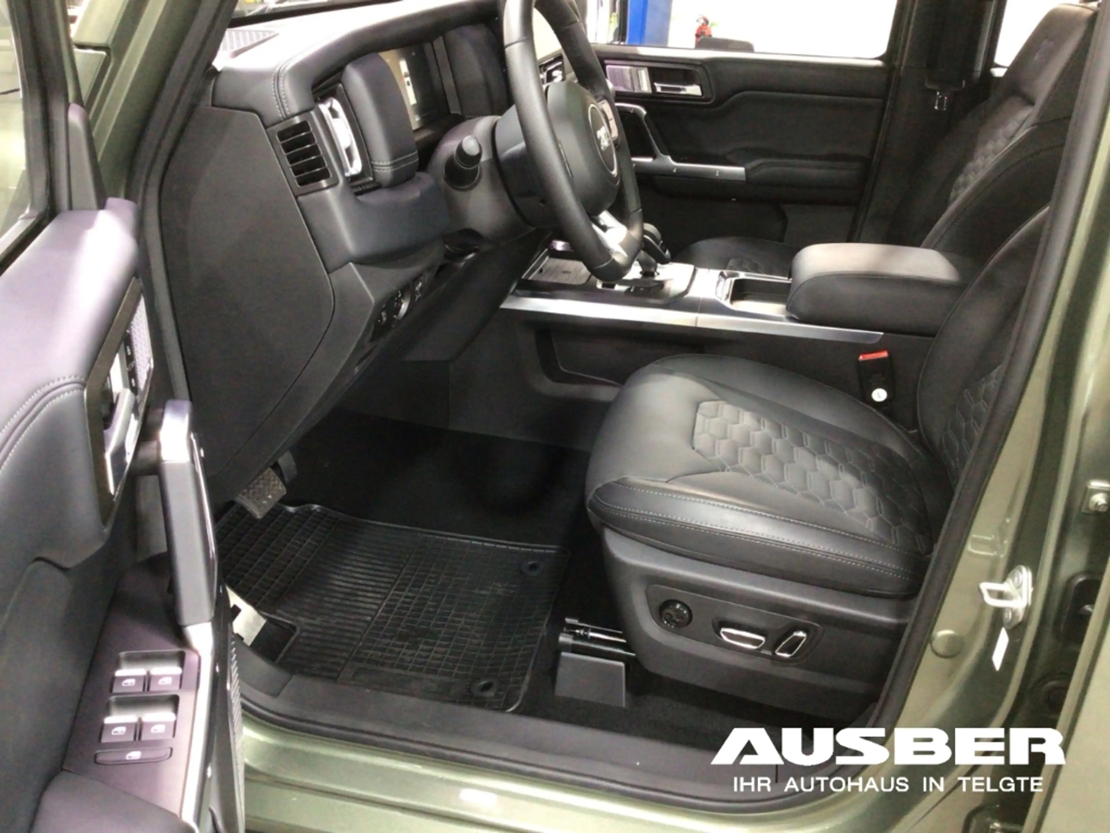 BAW 212 mit Allradantrieb 4x4 und Motorwinde, Arbeitsschei — photo 7