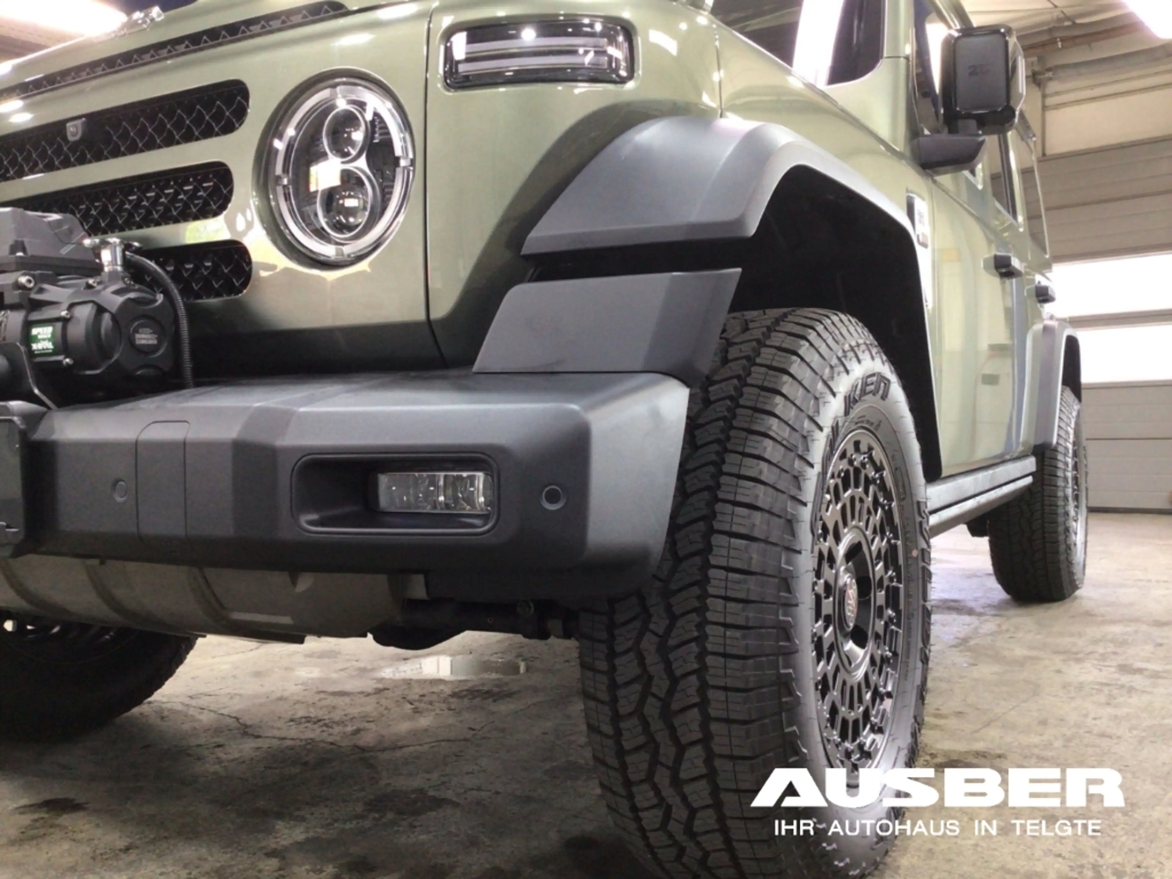 BAW 212 mit Allradantrieb 4x4 und Motorwinde, Arbeitsschei — photo 6
