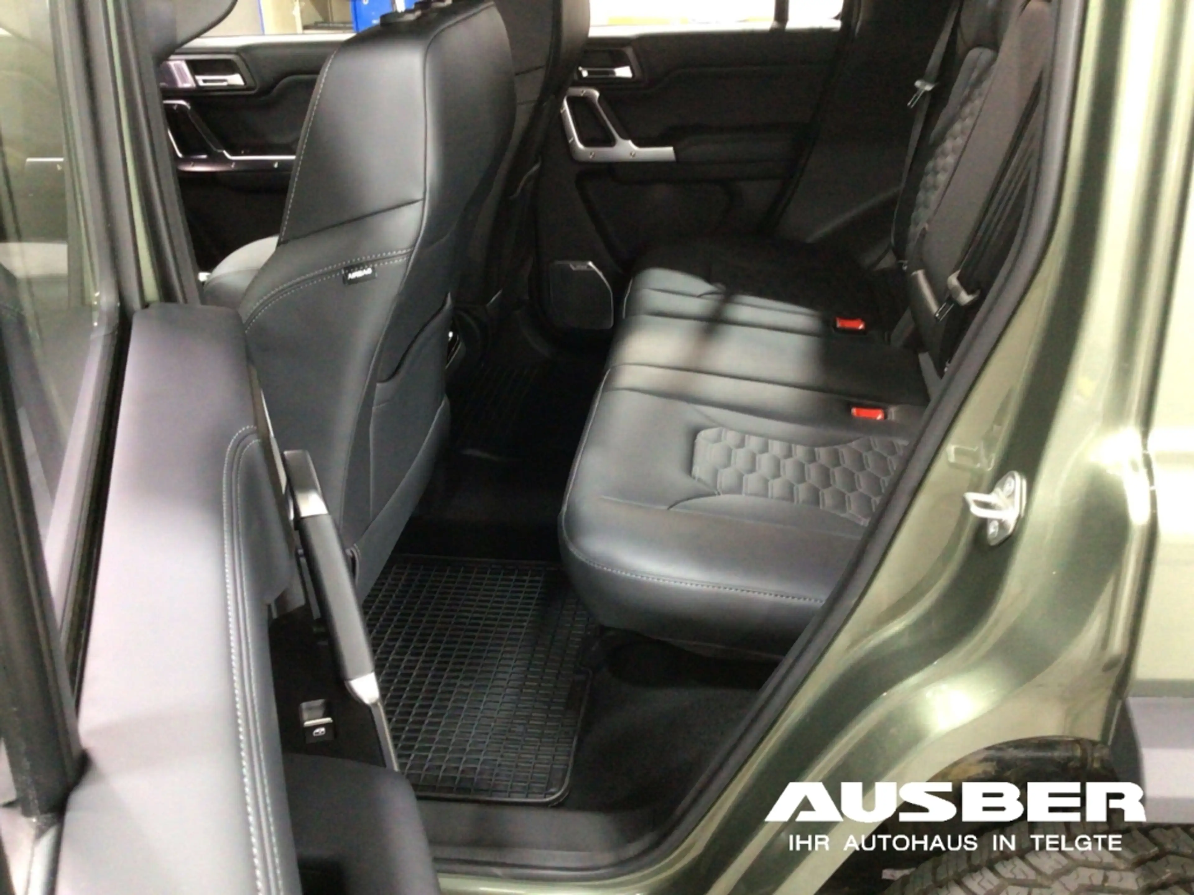 BAW 212 mit Allradantrieb 4x4 und Motorwinde, Arbeitsschei — photo 8