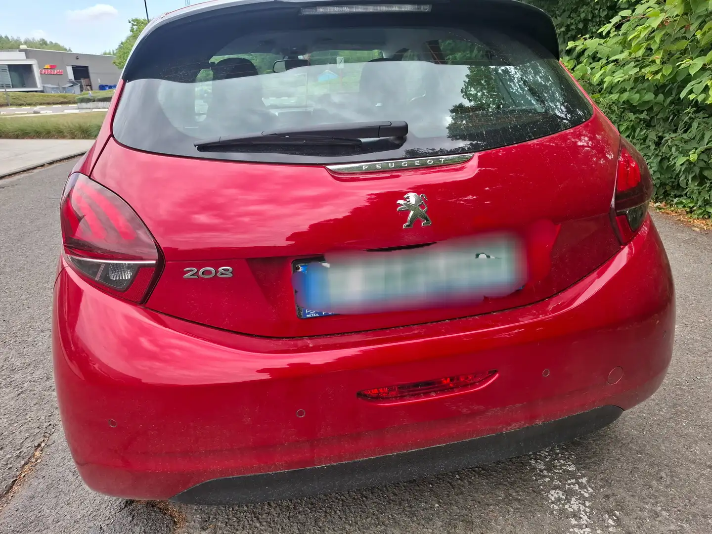 Peugeot 208 1.2 ESSENCE BOÎTE AUTOMATIQUE TRÈS PROPRE Rouge - 2