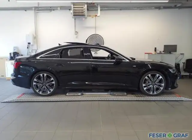 Audi A6 view 5
