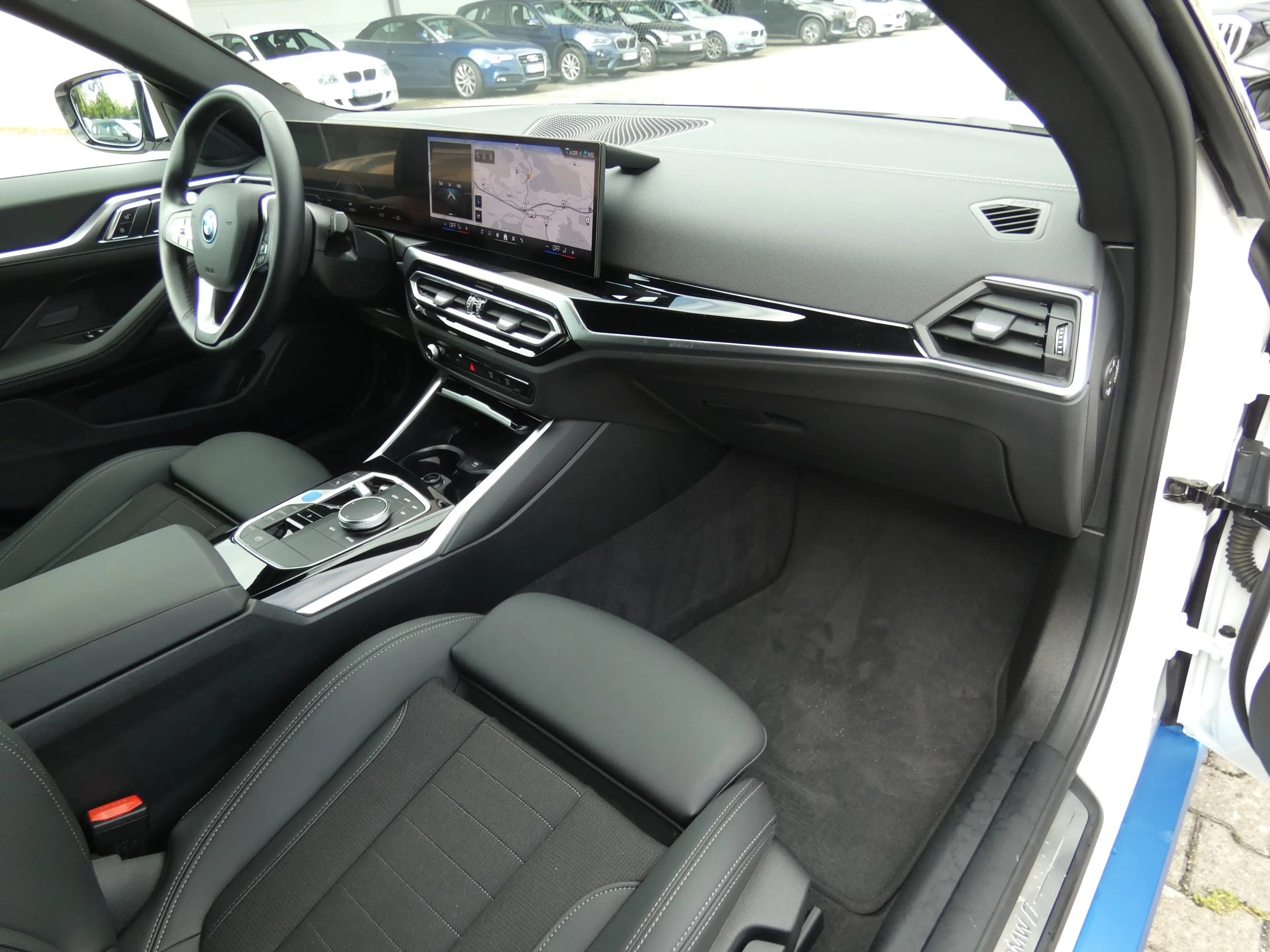 BMW i4 eDrive40 Gran Coupé HiFi DAB ACC + Stop&Go — photo 14