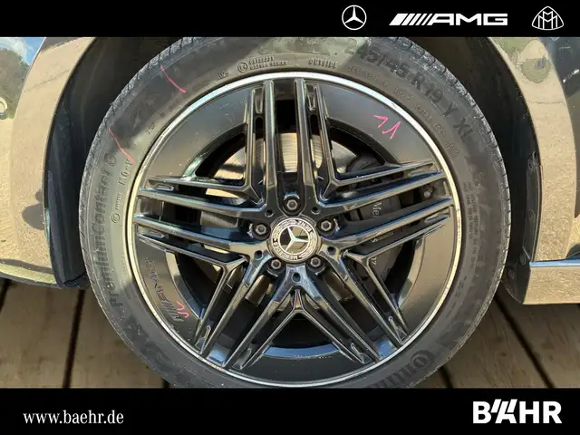 Mercedes-Benz V-Class view 6