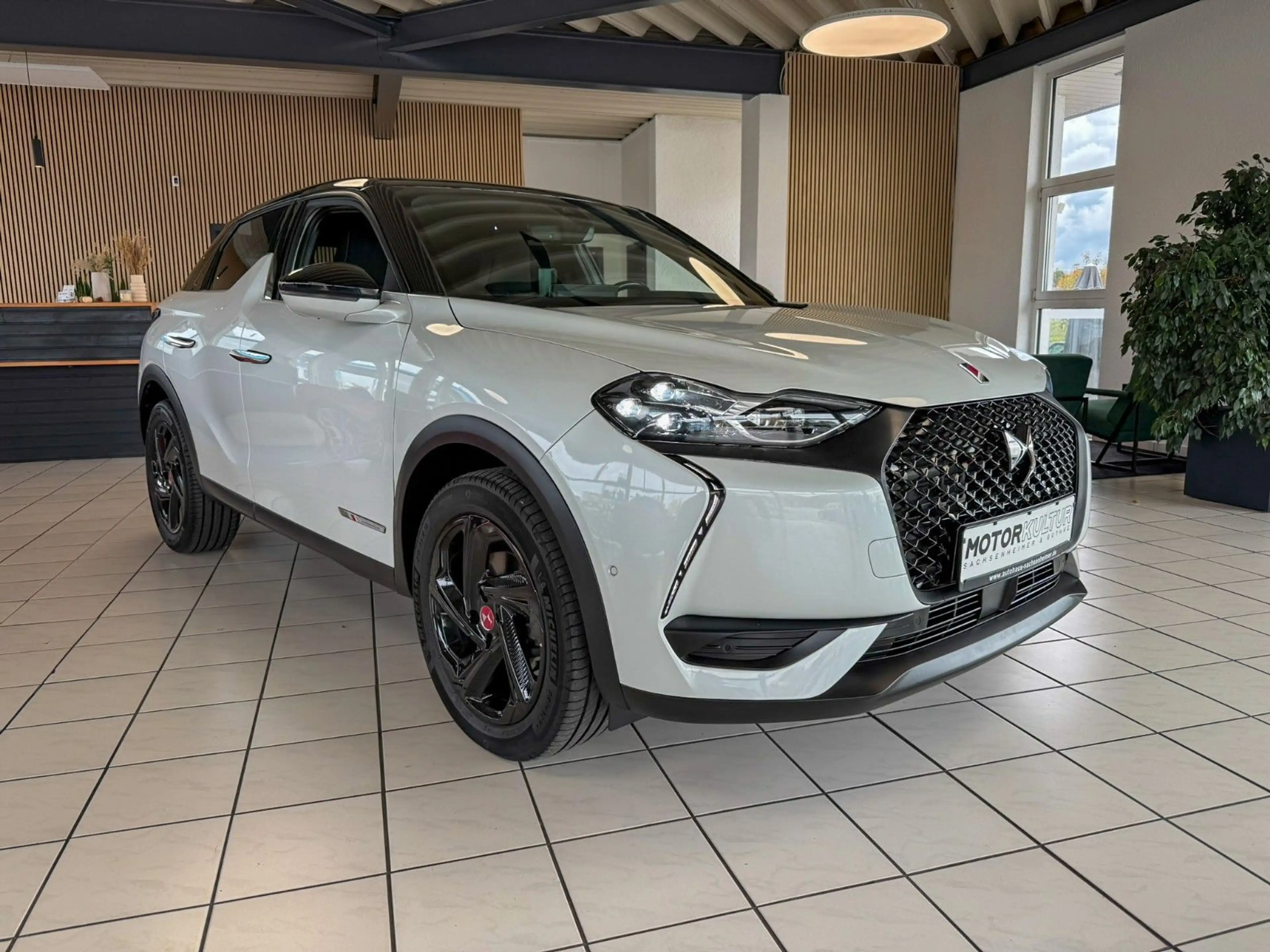 DS Automobiles DS 3 Crossback Performance Line | Kamera | ACC — photo 2