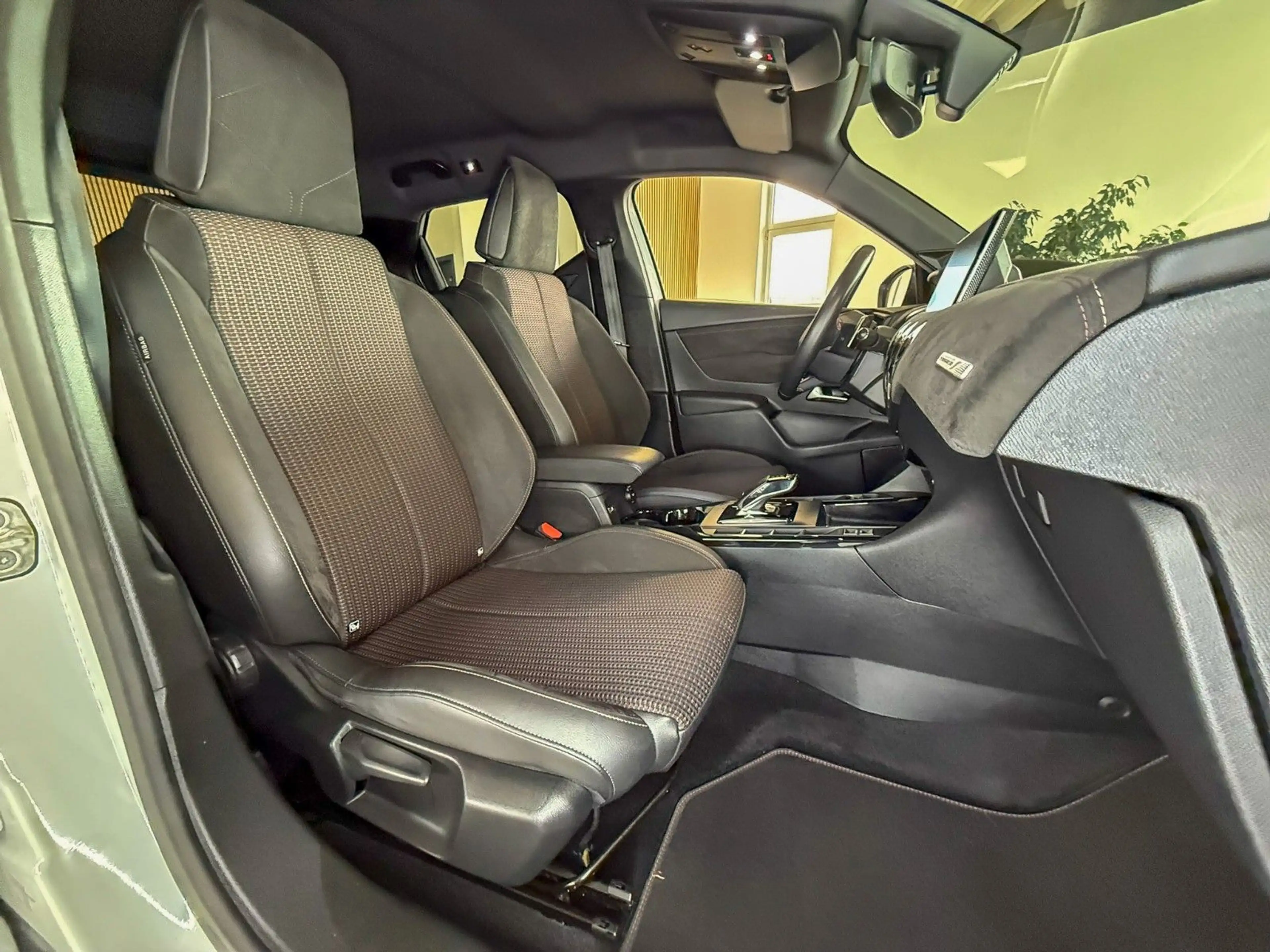 DS Automobiles DS 3 Crossback Performance Line | Kamera | ACC — photo 13