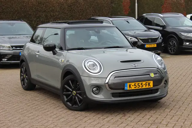 MINI Mini Electric Yours 33 kWh / SoH 95% / Full option