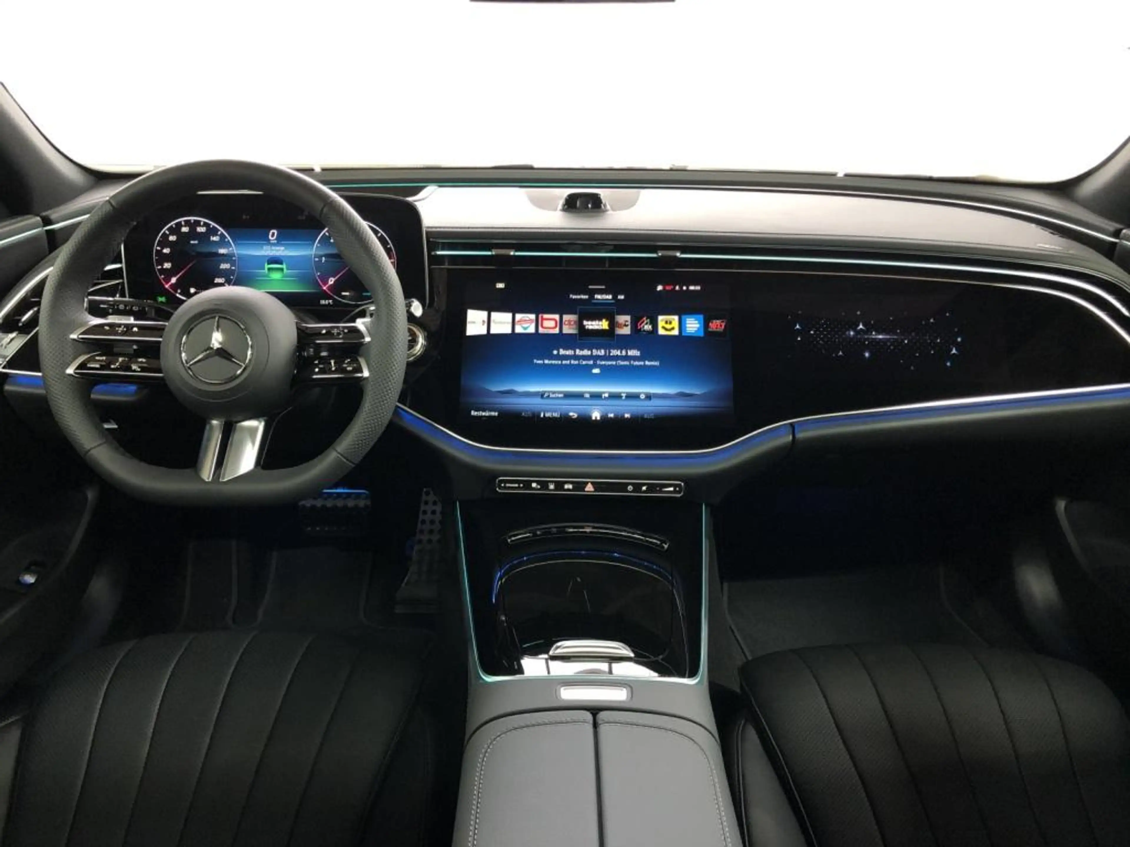 Mercedes-Benz E 450 d 4MATIC T-Modell AMG+MBUX+Superscreen+AHK — photo 6