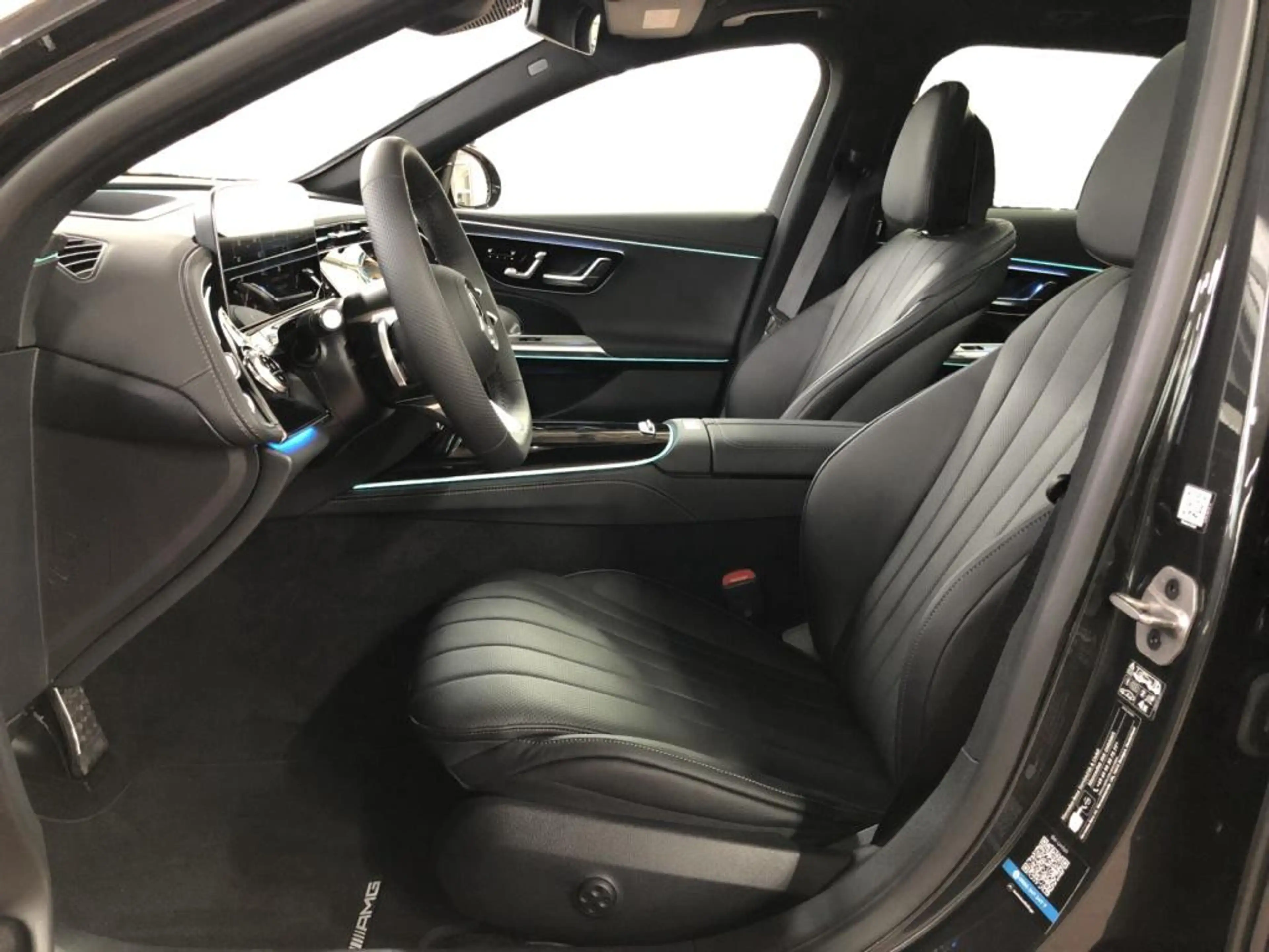 Mercedes-Benz E 450 d 4MATIC T-Modell AMG+MBUX+Superscreen+AHK — photo 7