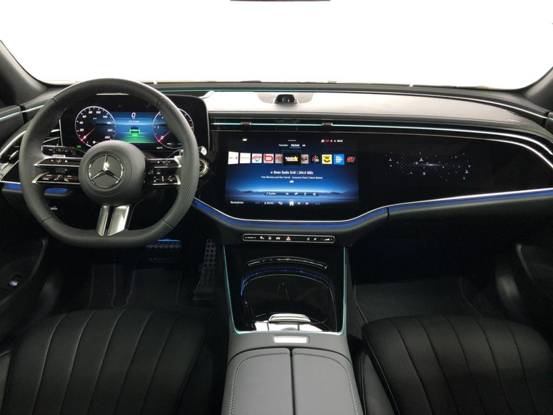 Mercedes-Benz E 450 d 4MATIC T-Modell AMG+MBUX+Superscreen+AHK — photo 6