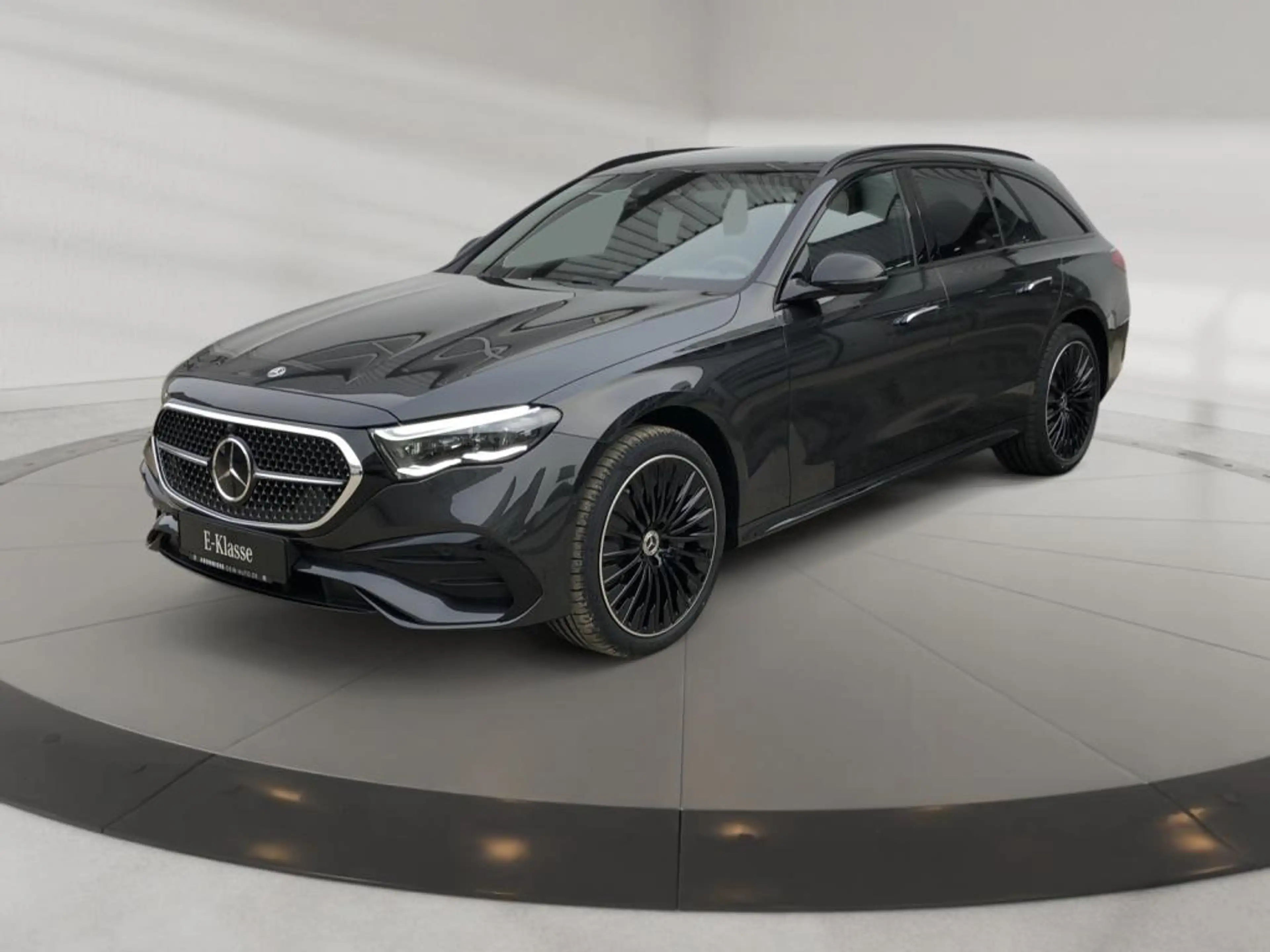 Mercedes-Benz E 450 d 4MATIC T-Modell AMG+MBUX+Superscreen+AHK — photo 2