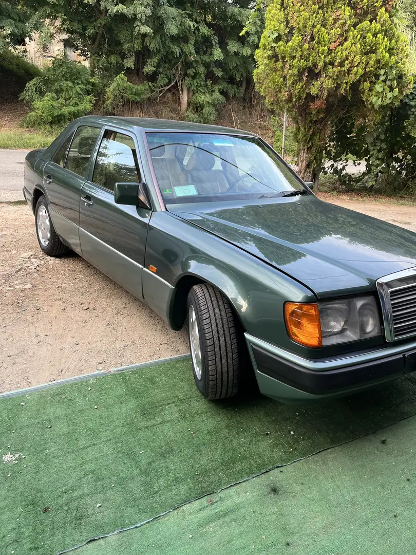 Mercedes-Benz E 200 (124) - 1