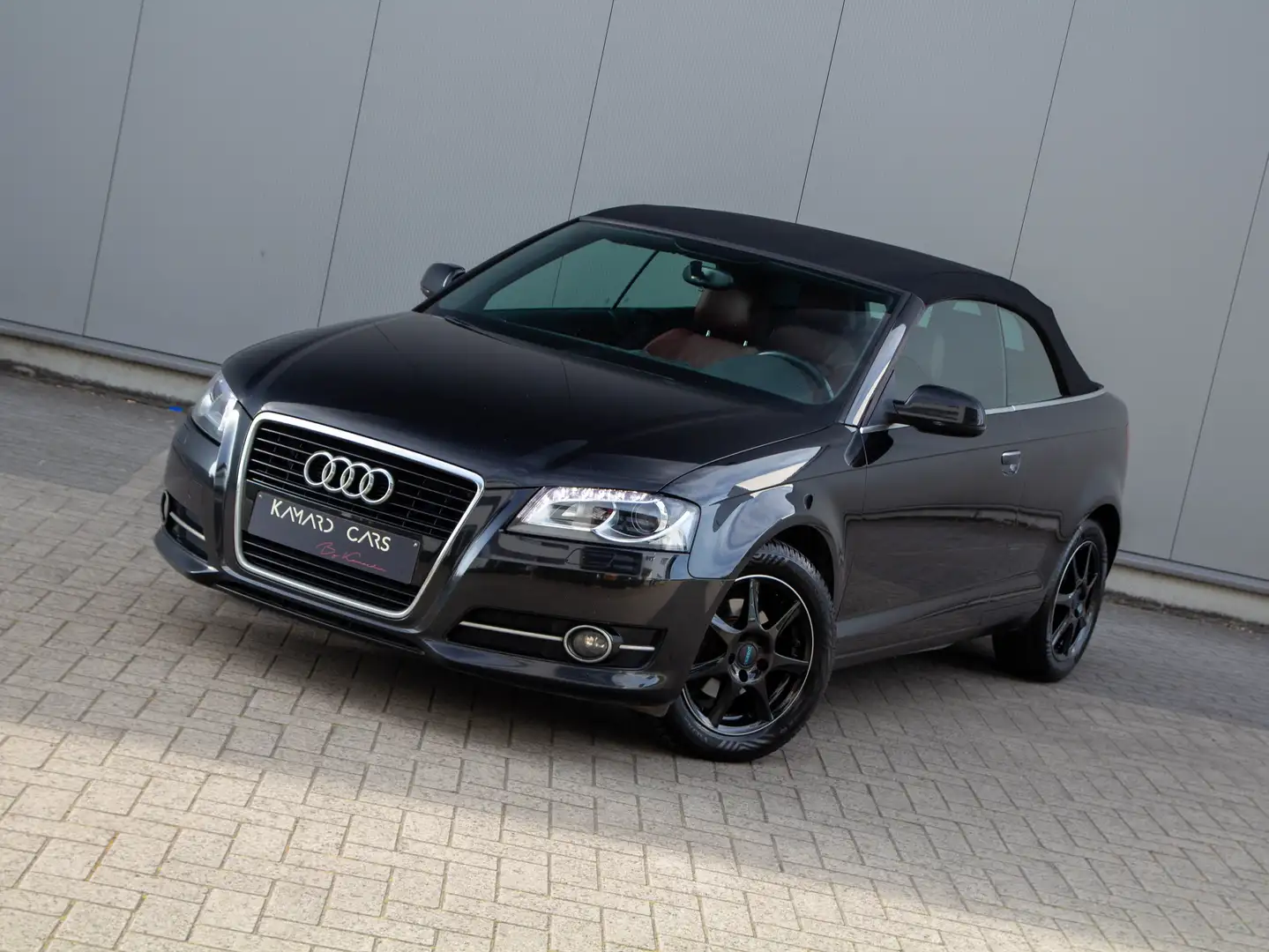 Audi A3 Cabriolet 1.6 TDi Ambition Start/Stop DPF Noir - 2